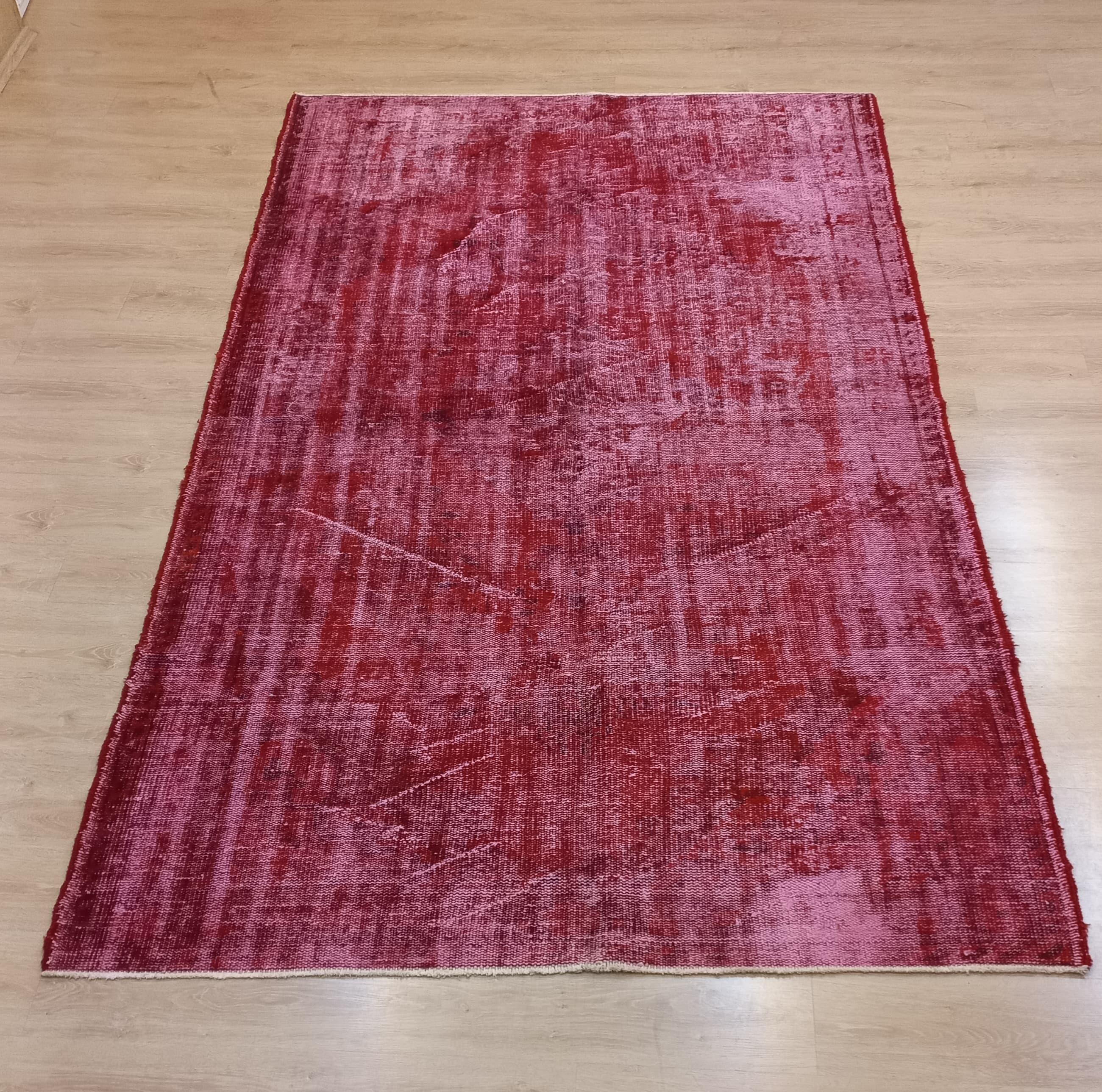 Mid-20th Century 5.8x9.6 Ft Plain Solid Red Handmade Turkish Area Rug with Shabby Chic Style For Sale