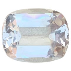 5.90 Carat Gorgeous Faceted Heliodor Cushion Shape Gemstone (pierre précieuse à facettes en forme de coussin)