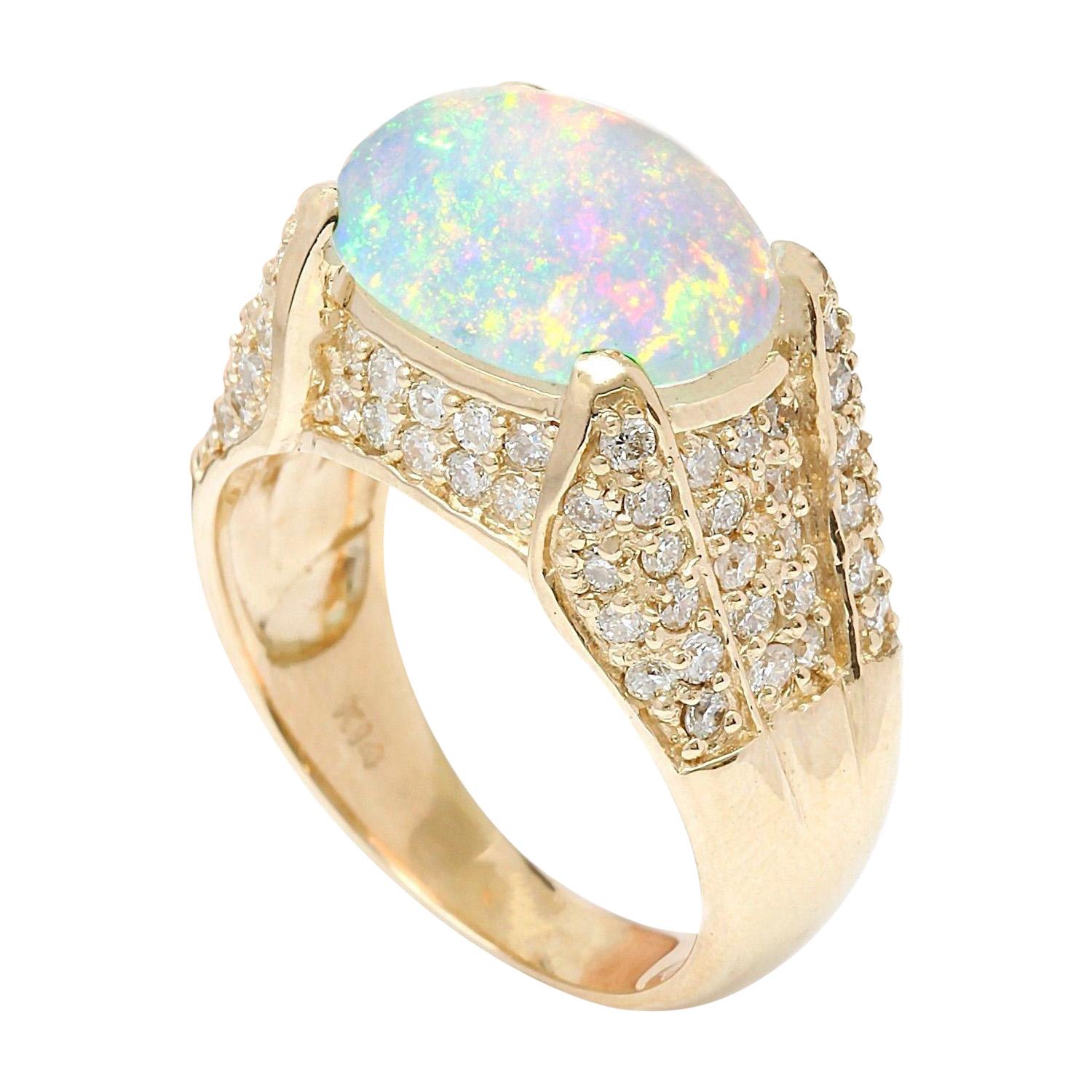 Natural Opal 14 Karat Solid Yellow Gold Diamond Ring In New Condition For Sale In Los Angeles, CA
