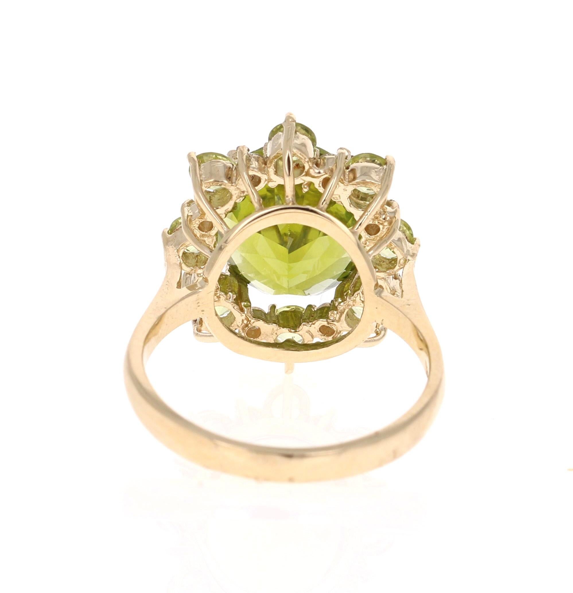 5.90 Carat Oval Cut Peridot Diamond 14 Karat Yellow Gold Cocktail Ring In New Condition In Los Angeles, CA