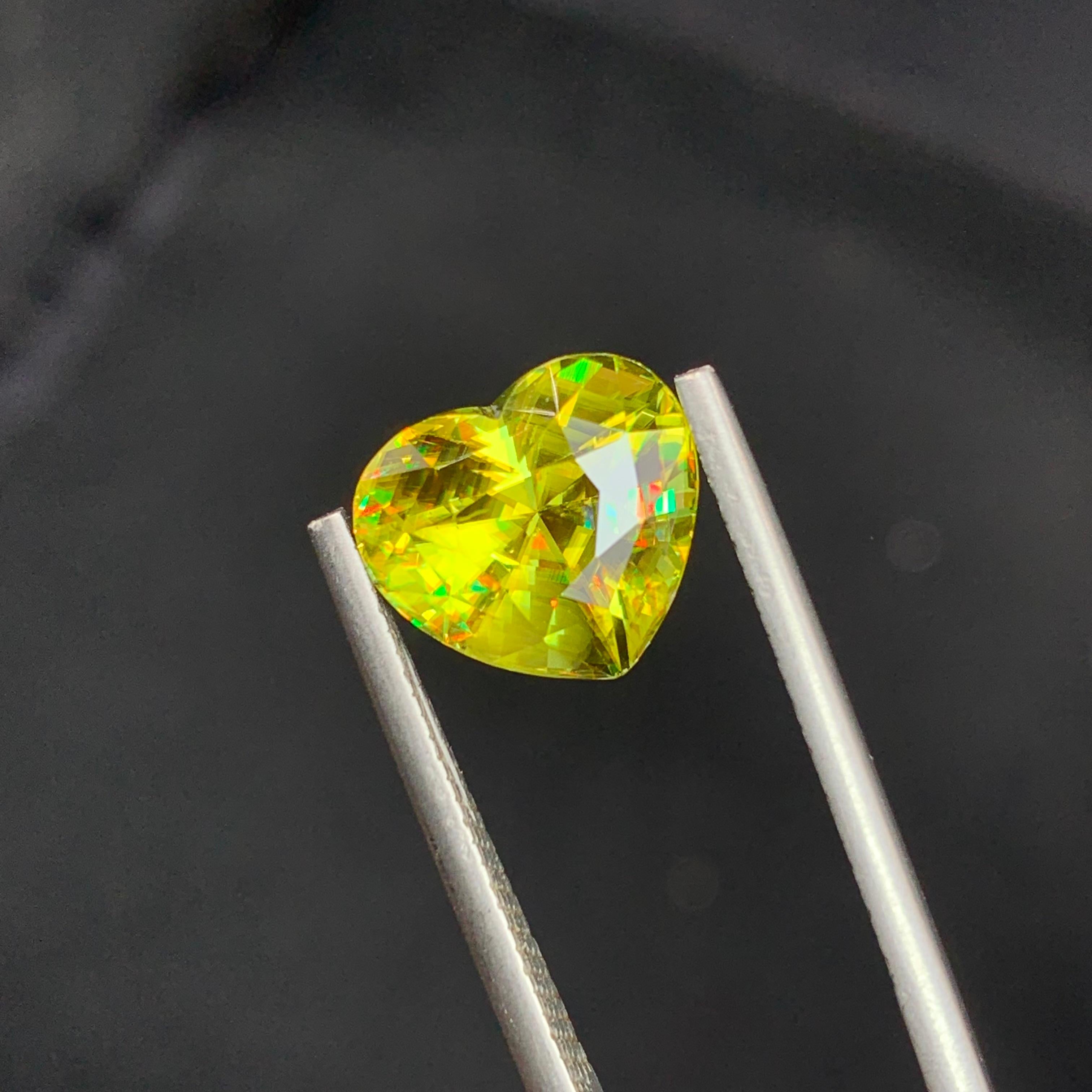 Arts and Crafts 5.90 Carat Sublime Quality Natural Loose Sphene Titanite Fire Effect Heart Shape For Sale