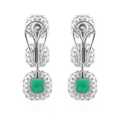 Smeraldo dello Zambia da 5,90 carati Diamante SI/H da 1,82 carati Orecchini in oro bianco da 18 carati