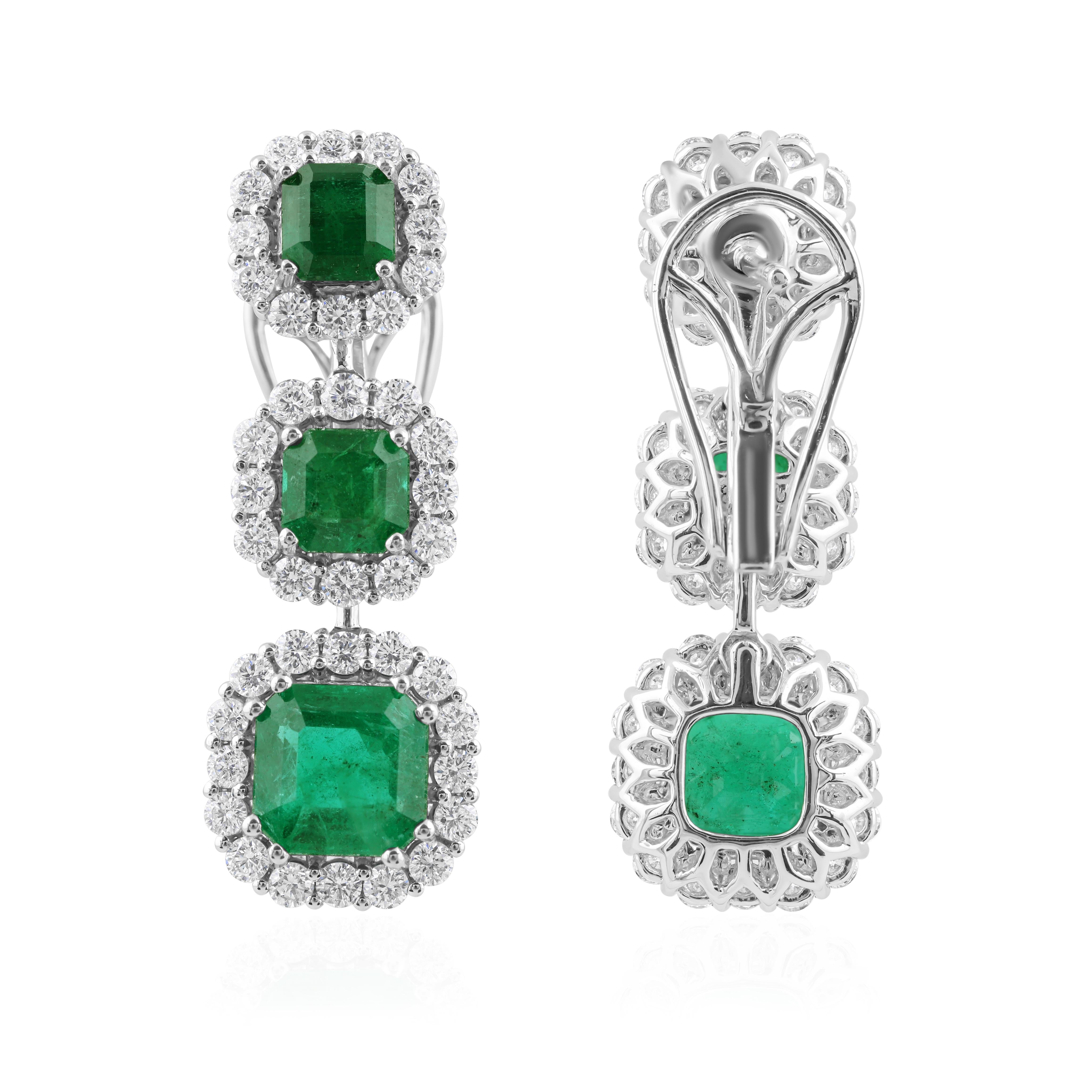 5.90 Carat Zambian Emerald 1.82 Carat SI/H Diamond 18 Karat White Gold Earrings In New Condition For Sale In Diera, Dubai