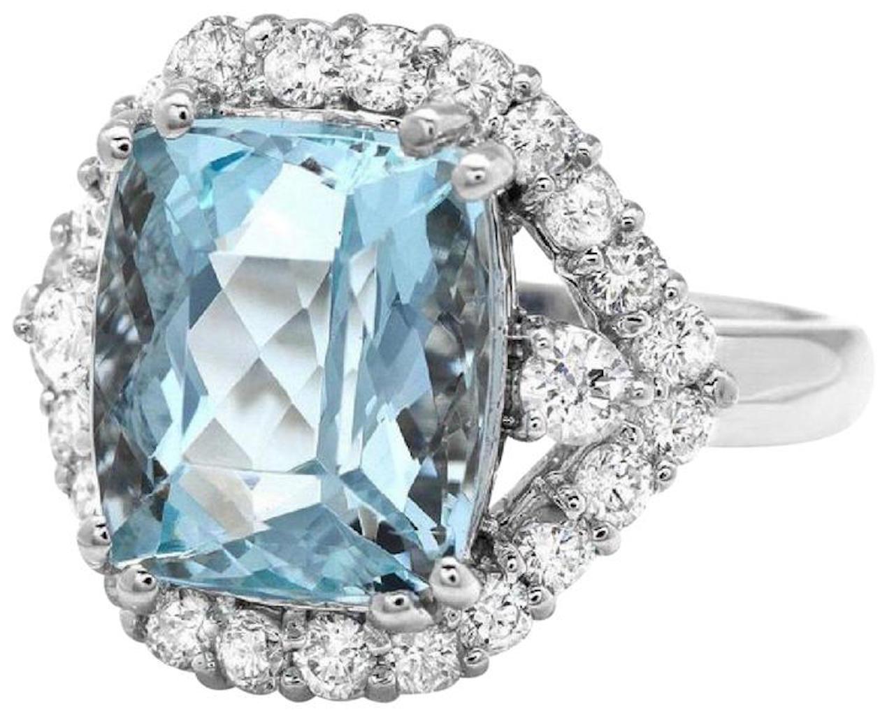 5.90 Carat Natural Aquamarine and Diamond 14 Karat Solid White Gold Ring In New Condition For Sale In Los Angeles, CA