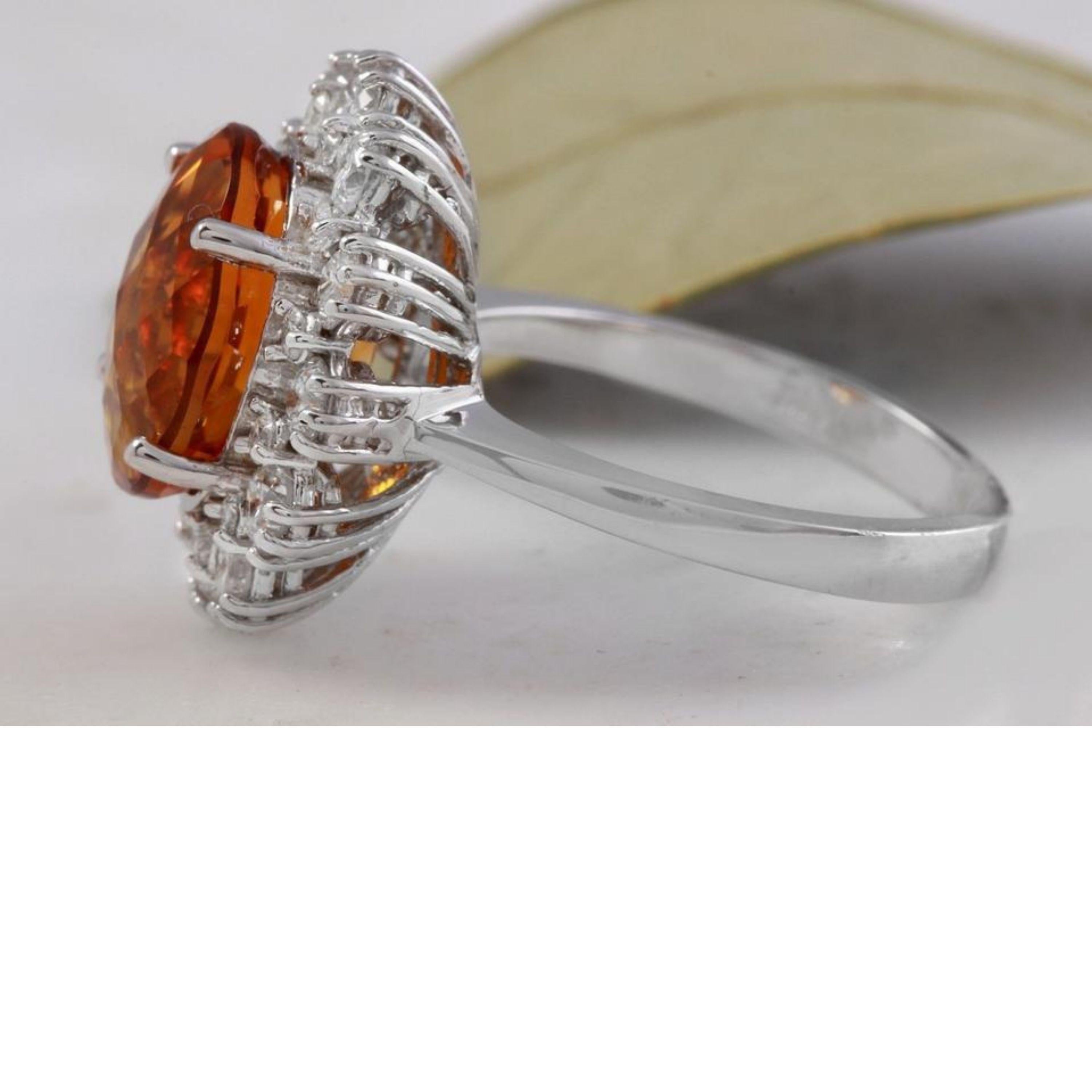 Mixed Cut 5.90 Carat Exquisite Natural Madeira Citrine and Diamond 14K Solid Gold Ring For Sale