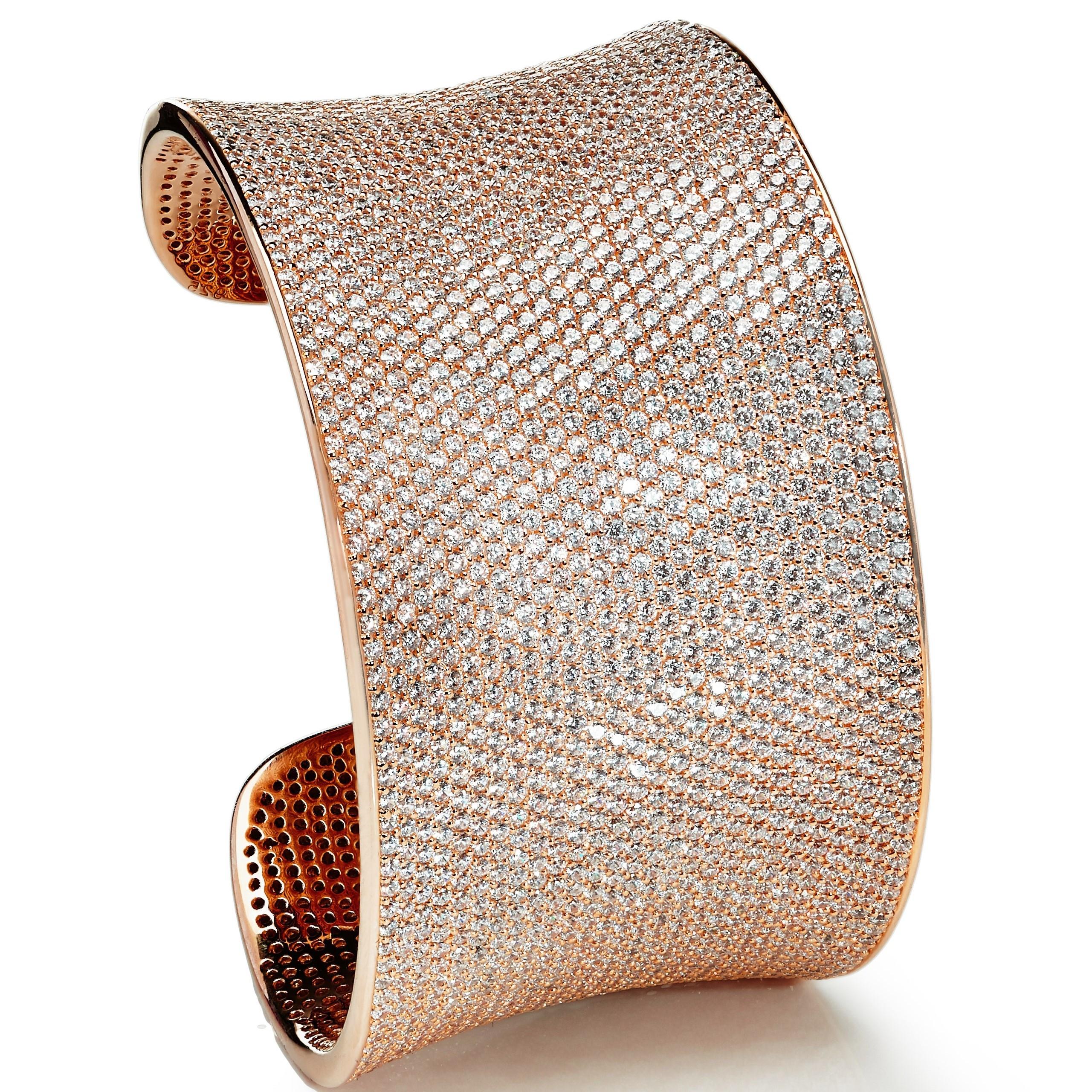 59Carat Cubic Zirconia 14 Karat Rose Gold Plated Solid Bridal Lustre Cuff Bangle In New Condition For Sale In London, GB