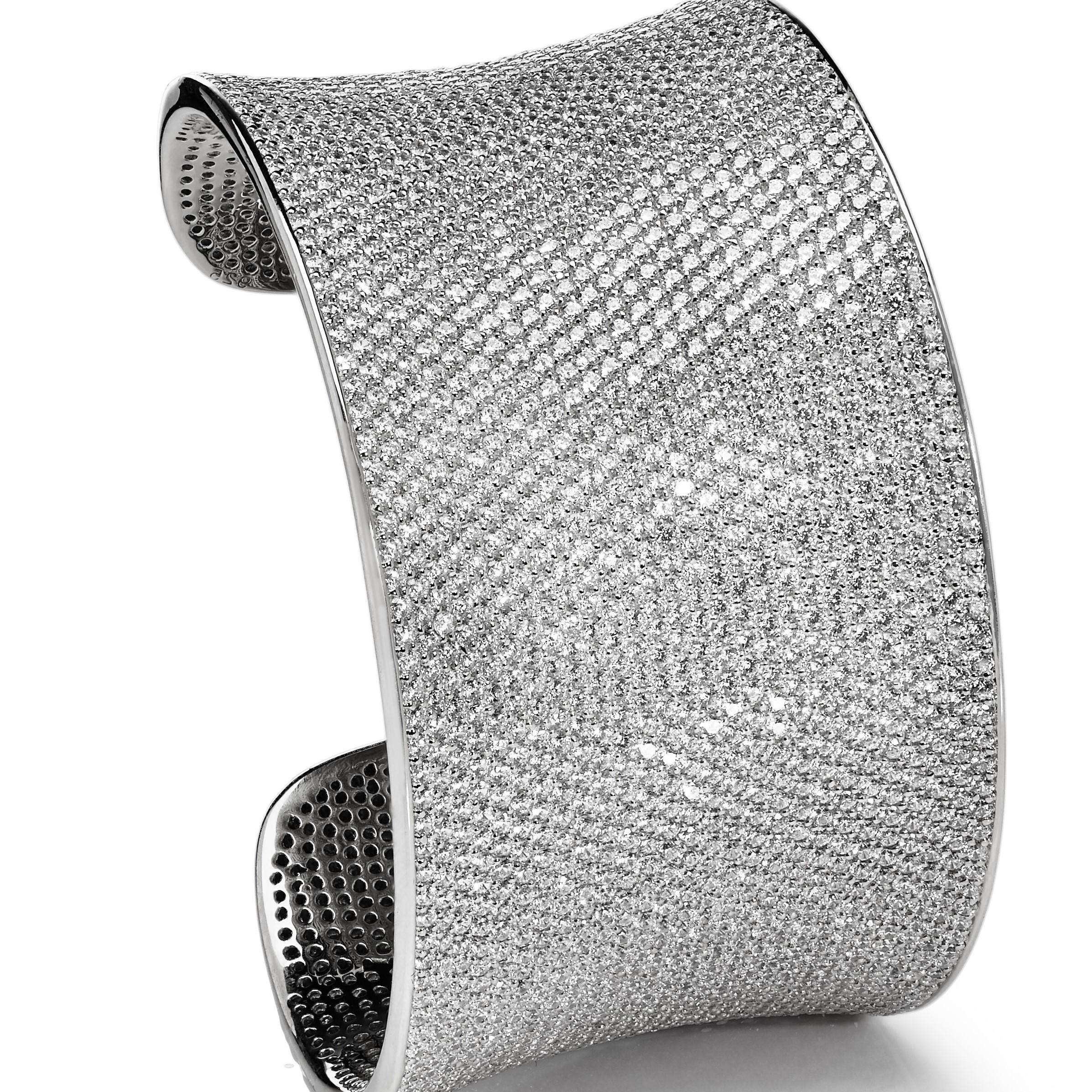 Bracelet manchette de mariée en argent sterling massif 14 carats avec zirconia cubique lustré de 59 carats Neuf - En vente à London, GB