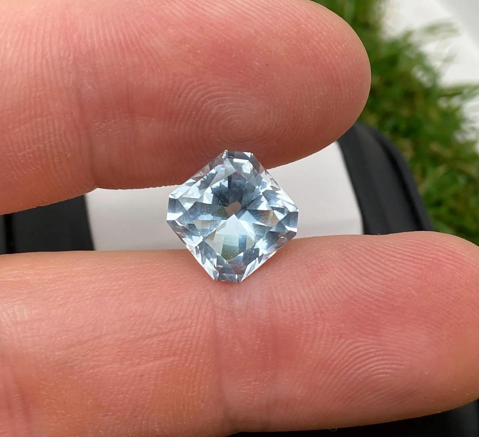 5.90Ct Aguamarina natural gema suelta, corte Asscher, Madagascar, Excelente corte en Nuevo estado para la venta en Daugavpils, LV