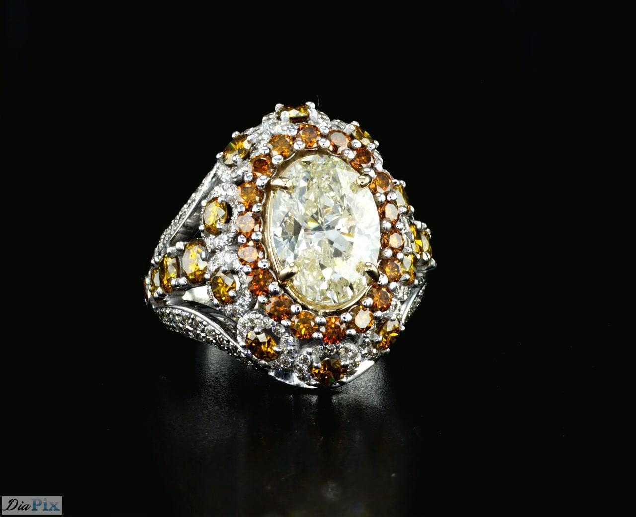 Art Deco 5.91 Carat Diamond Cocktail Dome Ring with 18 Karat White Gold