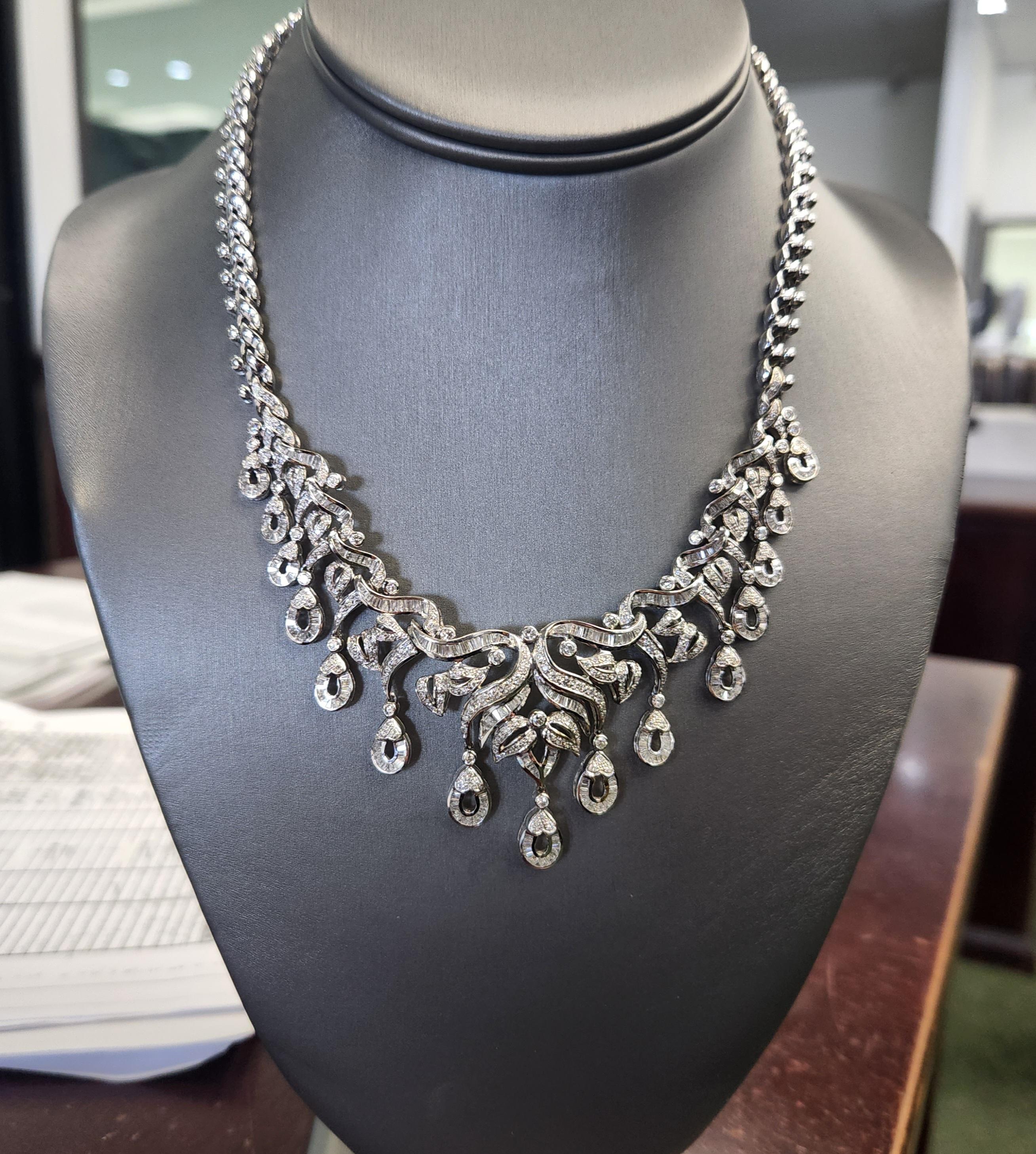 da uomo o donna Collana Fancy da 5,92 carati in oro bianco 18 carati in vendita