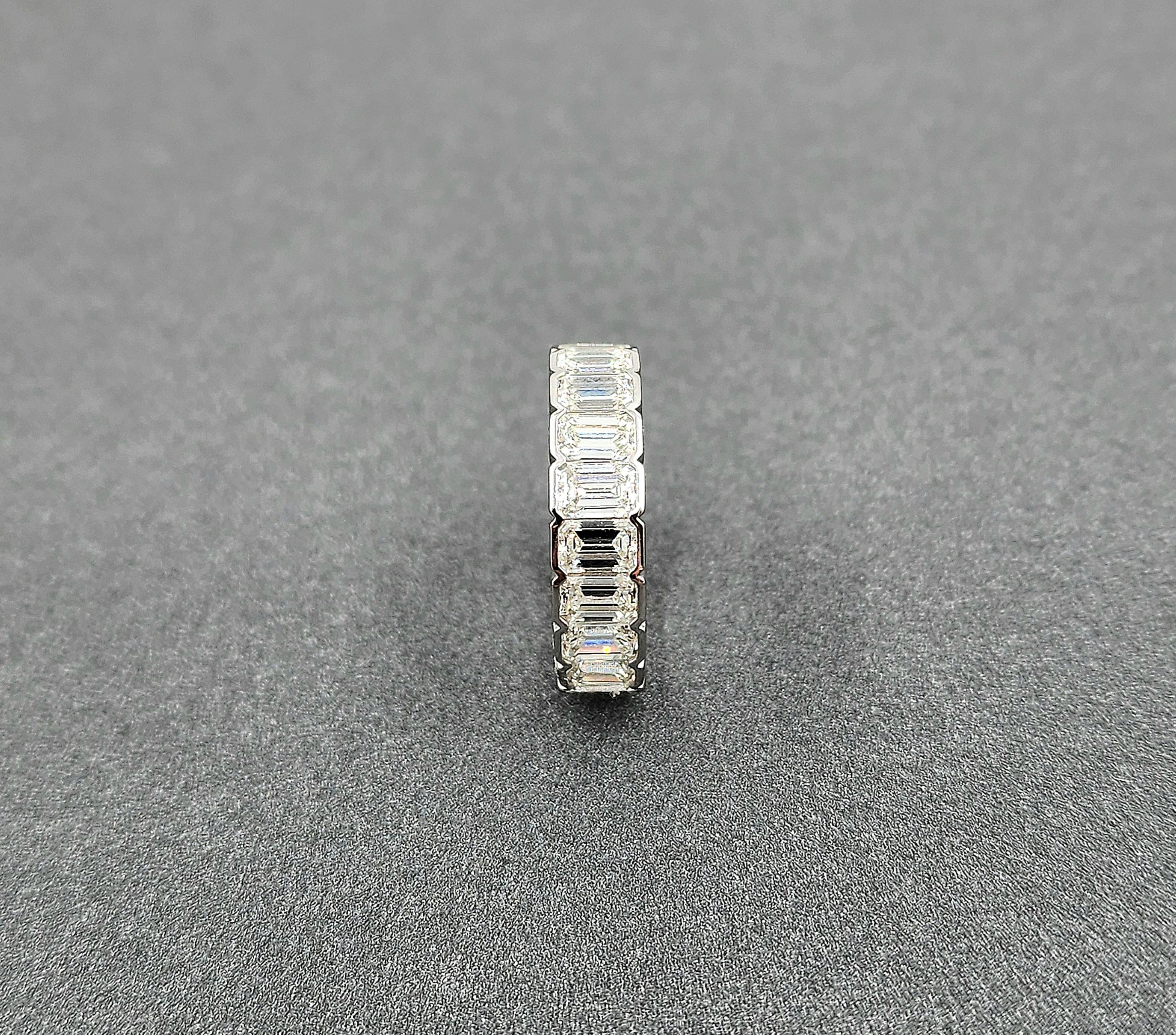 5.93 ct Bezel Set Emerald Cut Eternity Ring In New Condition For Sale In Chicago, IL
