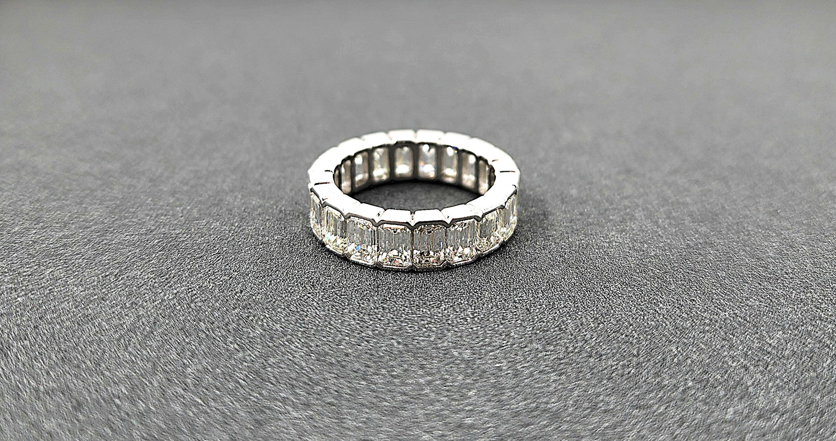 5.93 ct Bezel Set Emerald Cut Eternity Ring For Sale 2