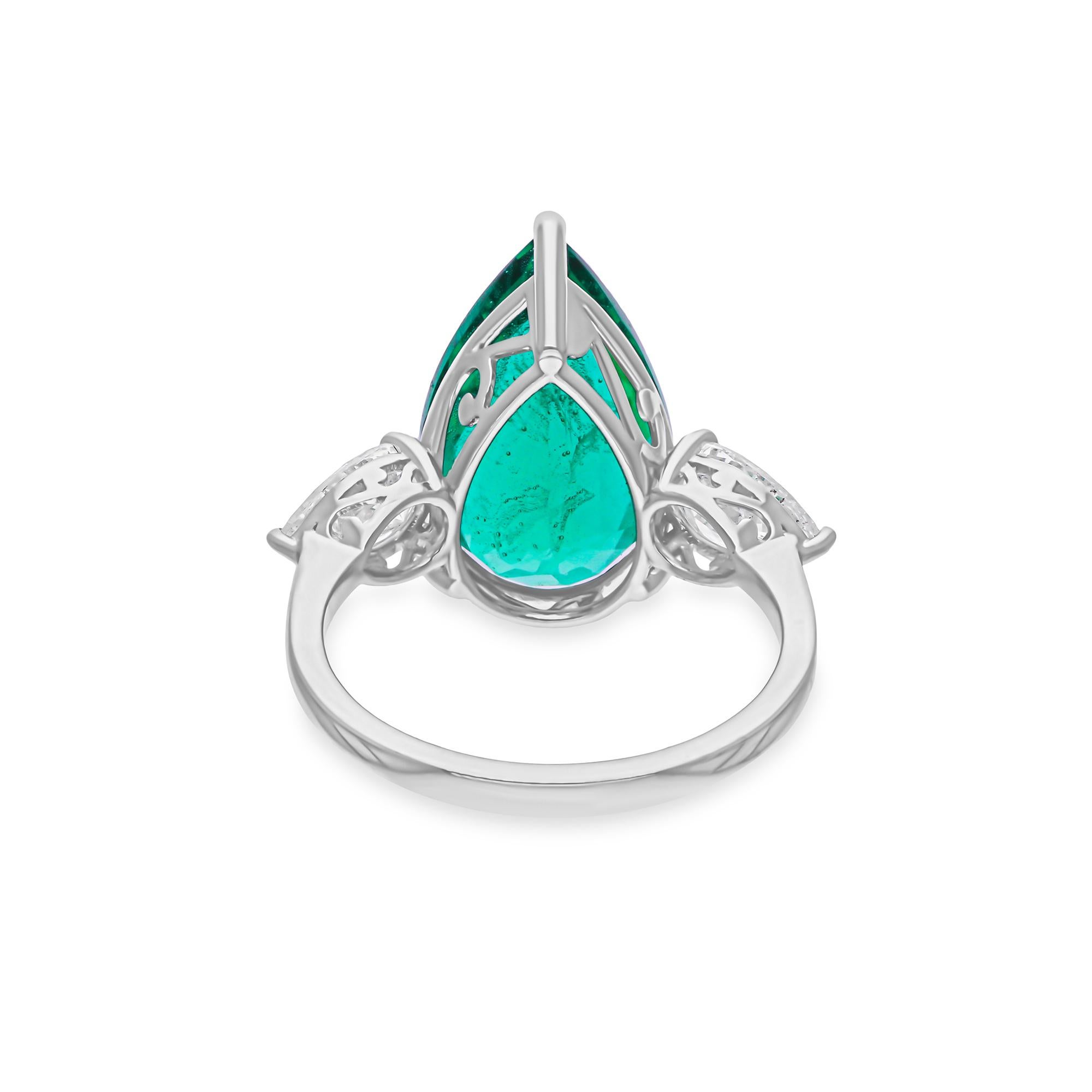 Modern 5.95 Carat Green Gemstone Cocktail Ring 1.08 Ct SI/H Pear Diamond 14k White Gold For Sale