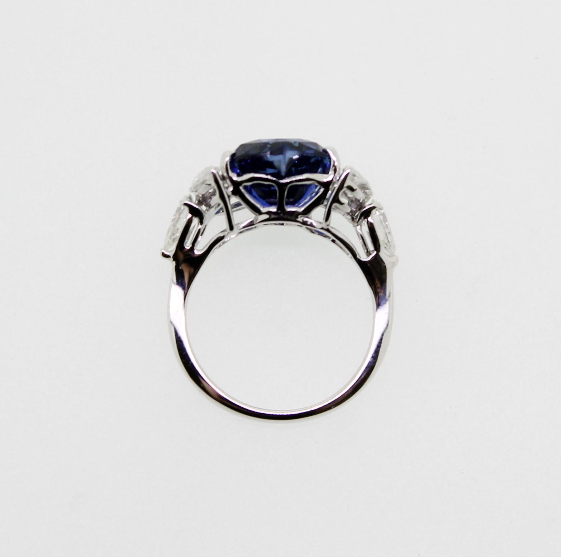 5.95 Carat Heart Shape Sapphire and White Marquise Diamond Cocktail Ring In New Condition For Sale In Milano, IT