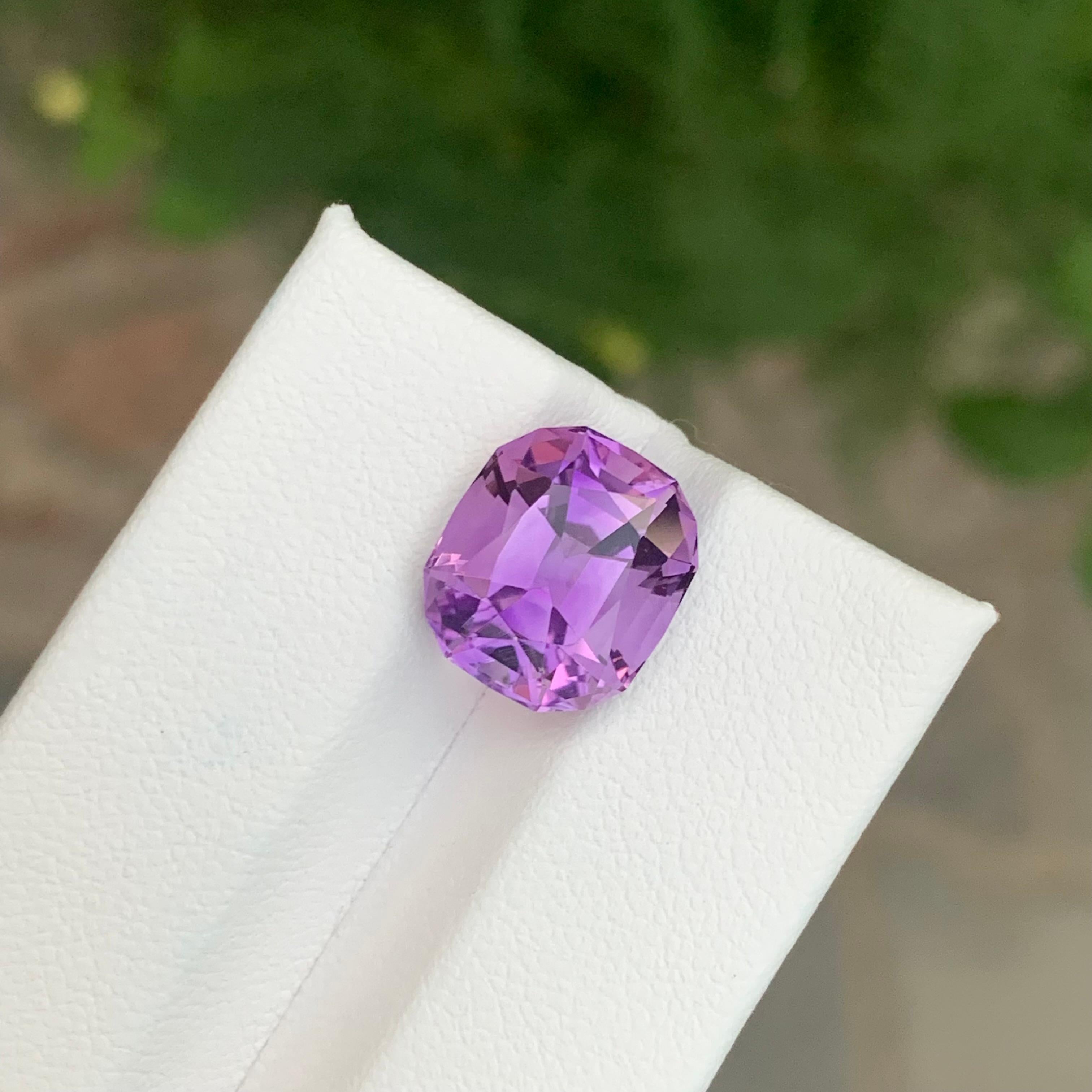 5.95 Carat Natural Loose Amethyst Cushion Shape Gemstone (Améthyste en vrac en forme de coussin) en vente 4
