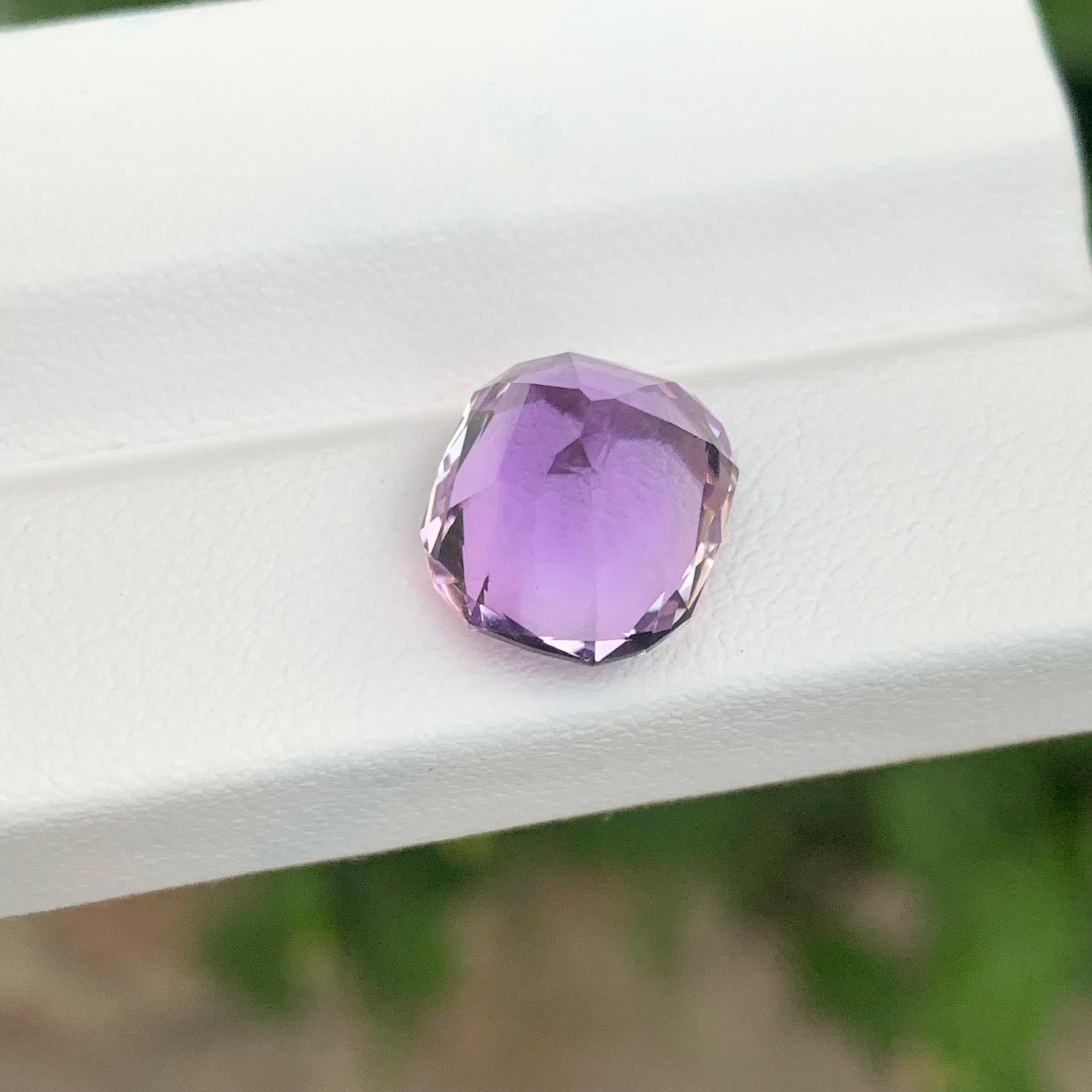 5.95 Carat Natural Loose Amethyst Cushion Shape Gemstone (Améthyste en vrac en forme de coussin) en vente 5