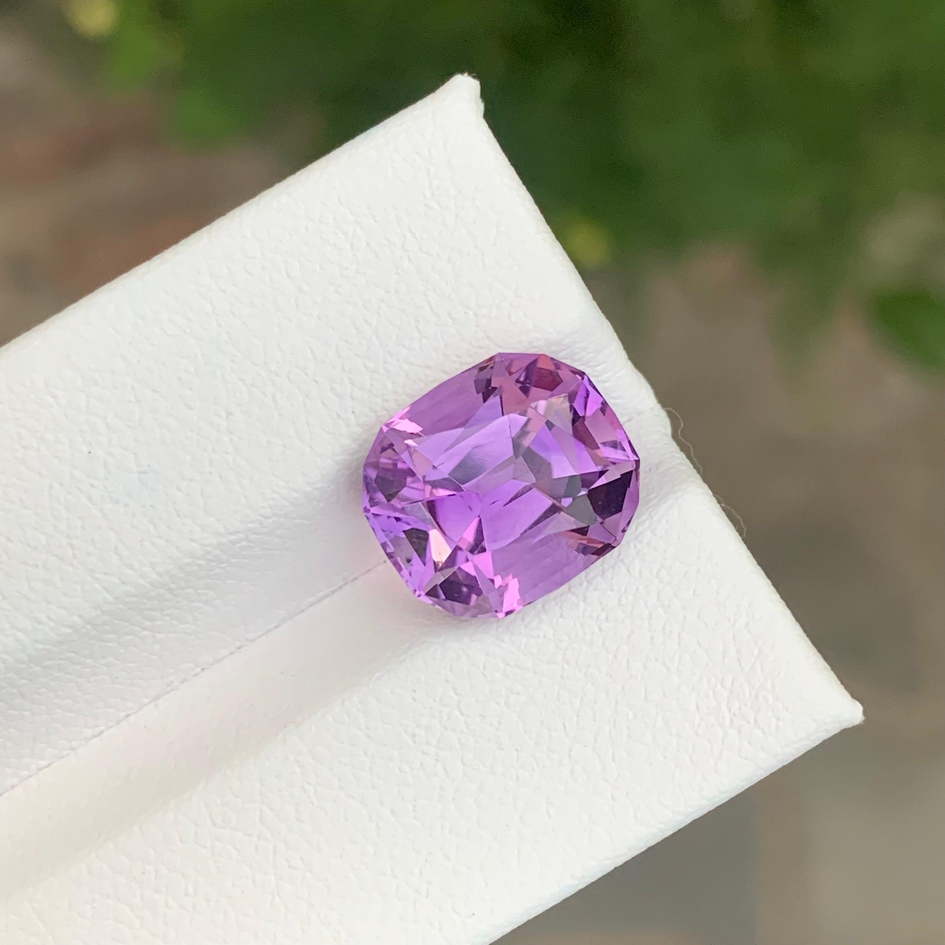 5.95 Carat Natural Loose Amethyst Cushion Shape Gemstone (Améthyste en vrac en forme de coussin) en vente 3