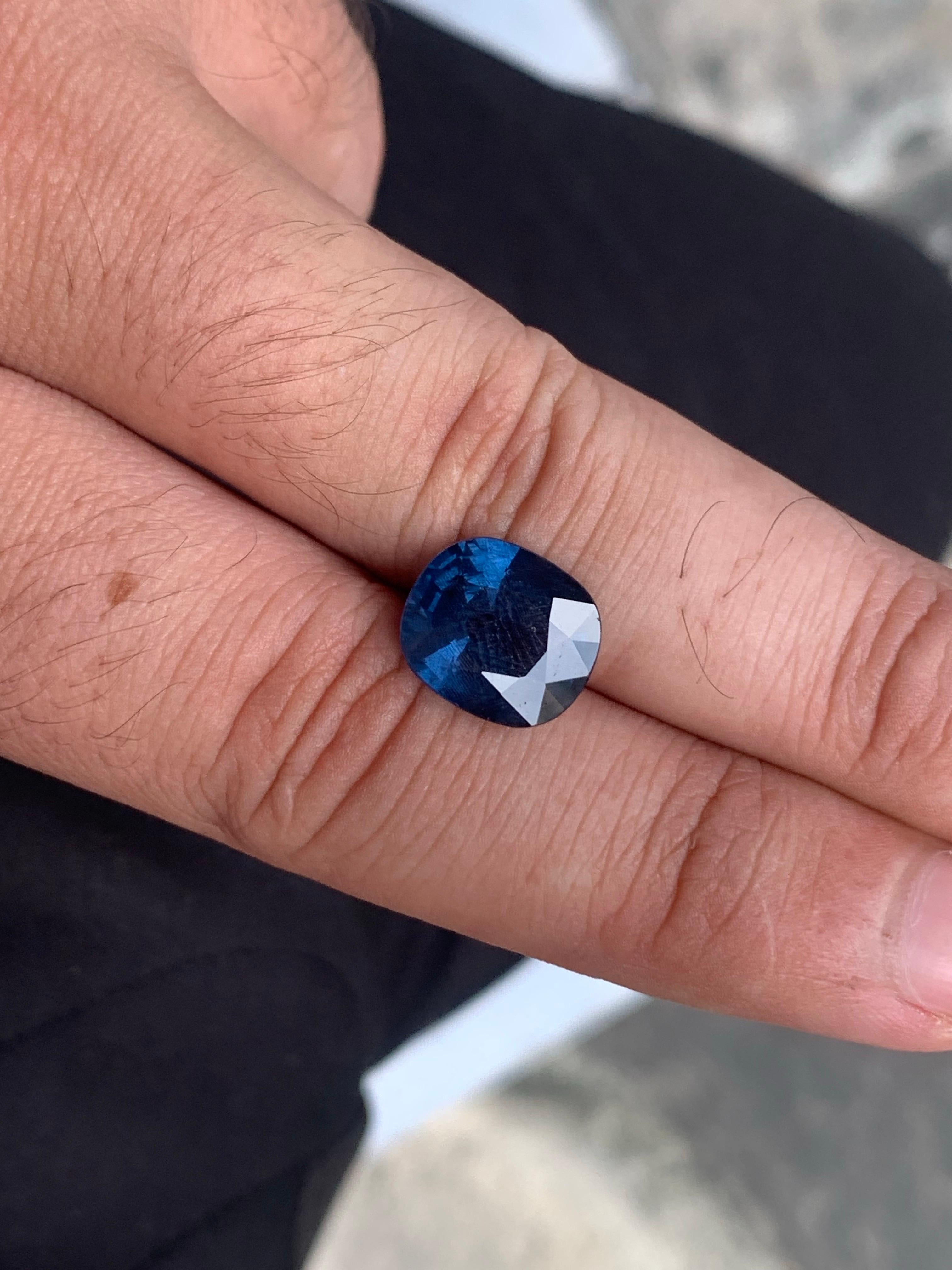 5,95 Carati Nature Spinello sciolto con cambio di colore Gemma della Tanzania in vendita 4