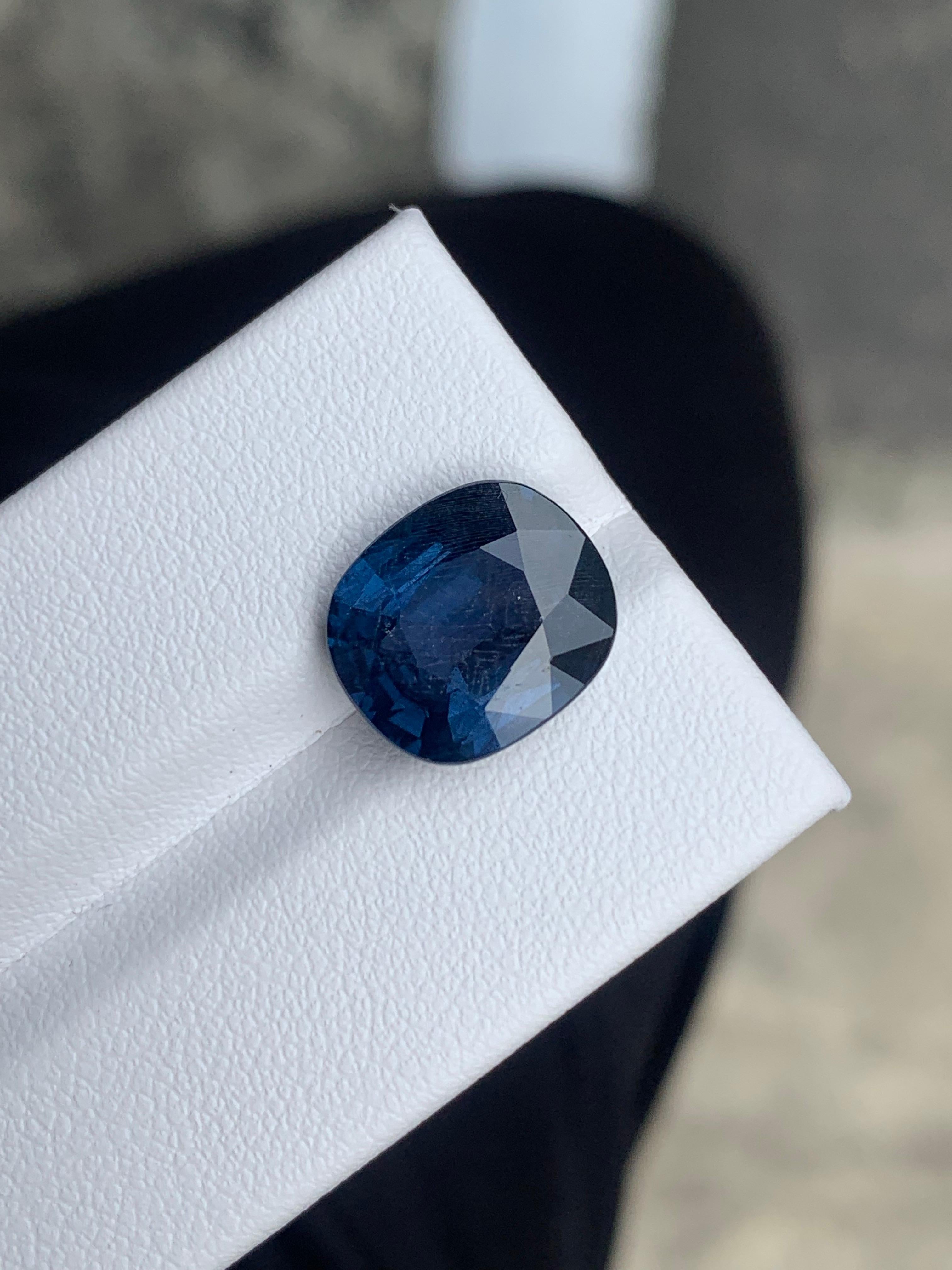 da uomo o donna 5,95 Carati Nature Spinello sciolto con cambio di colore Gemma della Tanzania in vendita