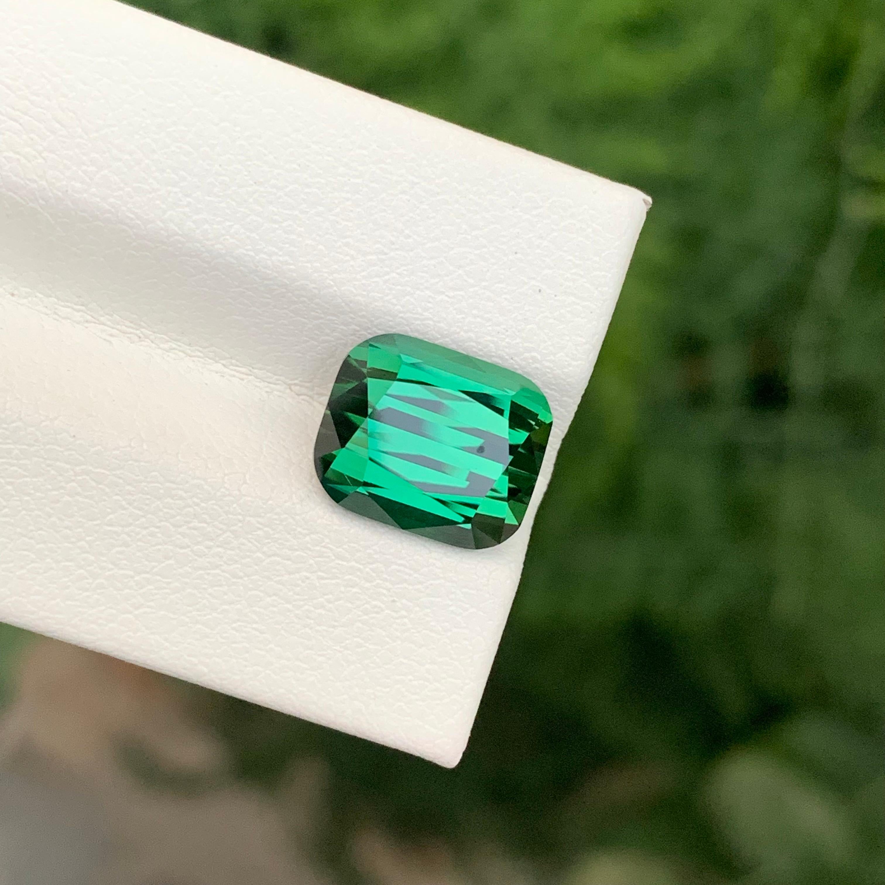 5.95 Carat Natural Loose Green Tourmaline Cushion Shape Gem Unisexe en vente