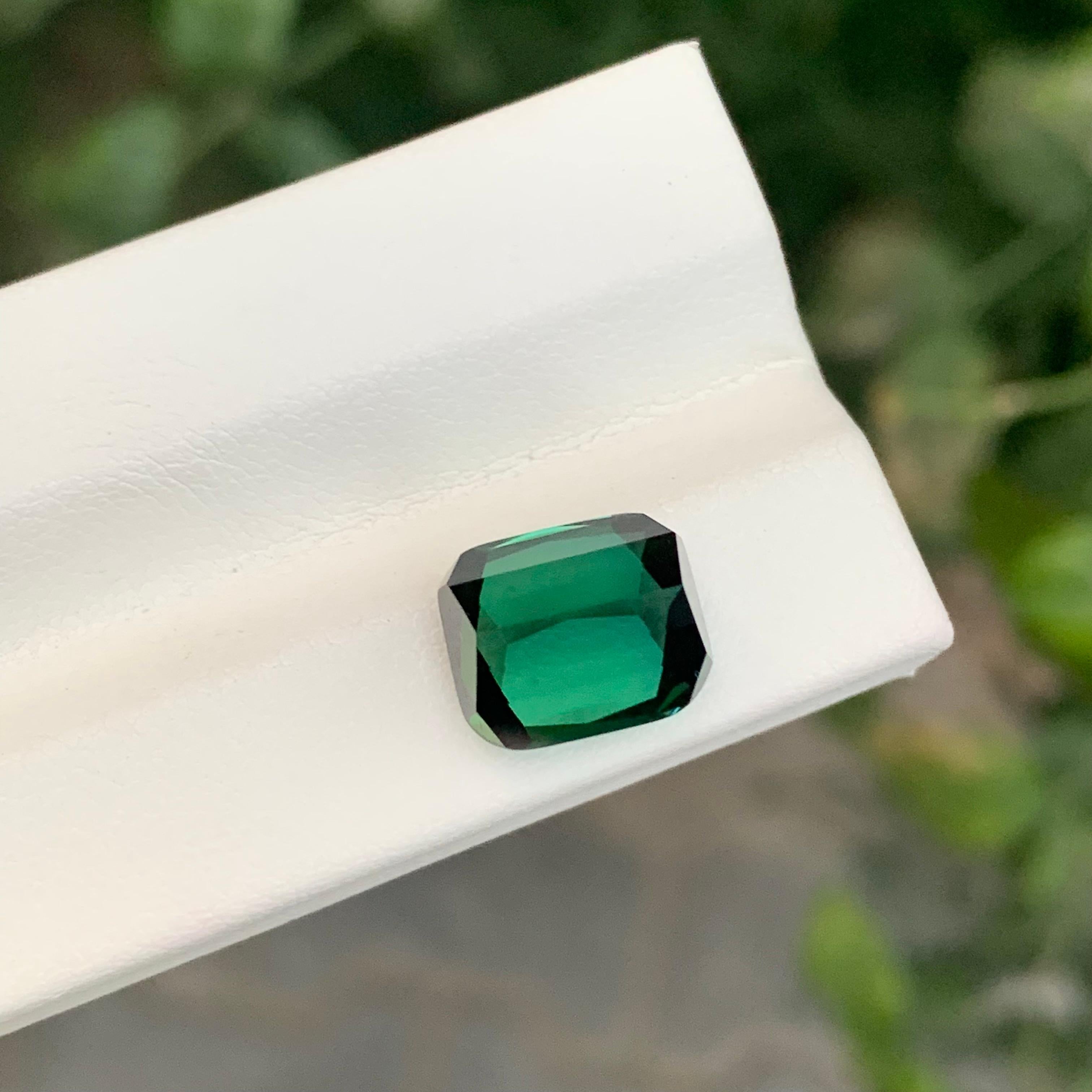 5.95 Carat Natural Loose Green Tourmaline Cushion Shape Gem en vente 1
