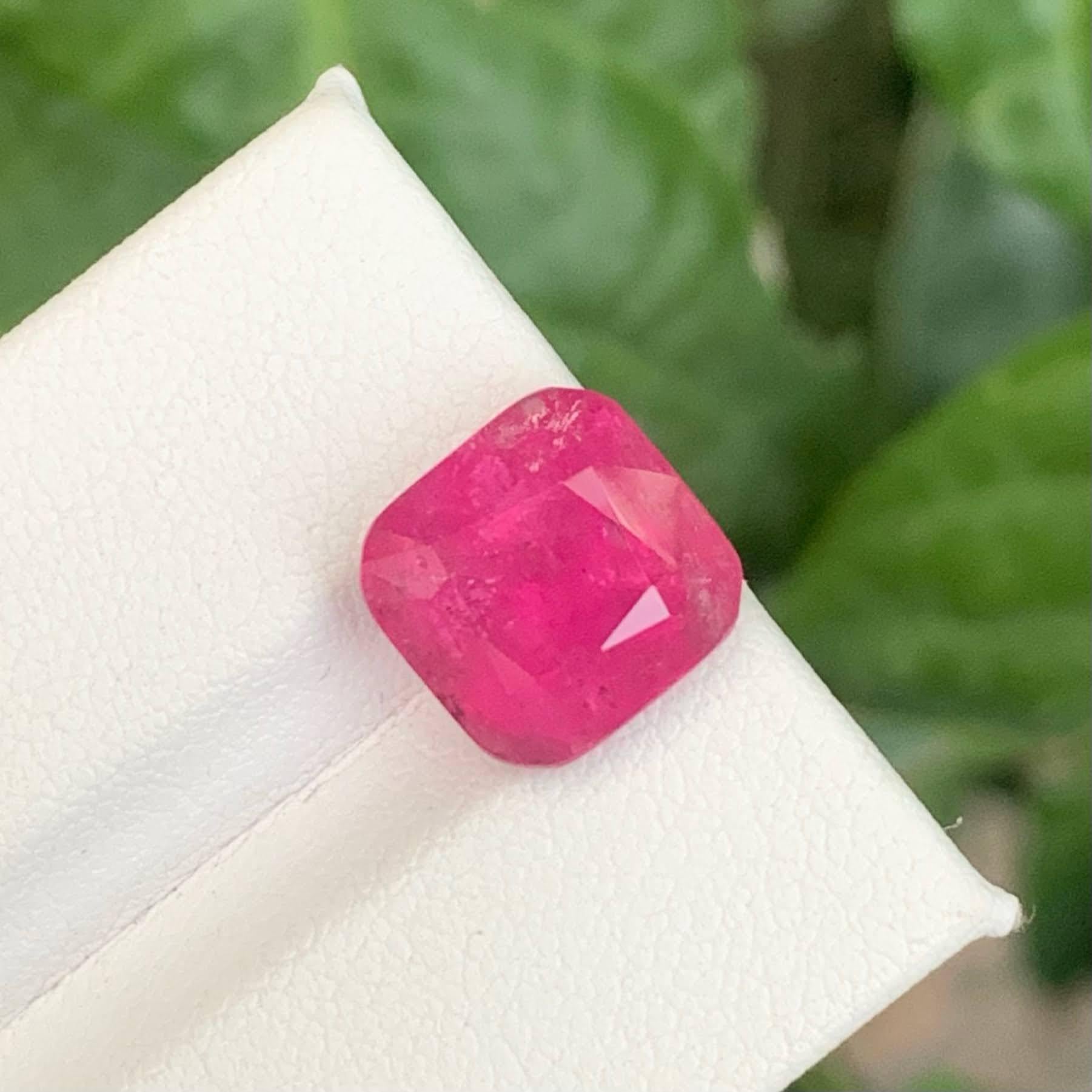 5,95 carati di tormalina rubellite naturale sciolta, pietra tagliata a cuscino, gemma afgana in vendita 3