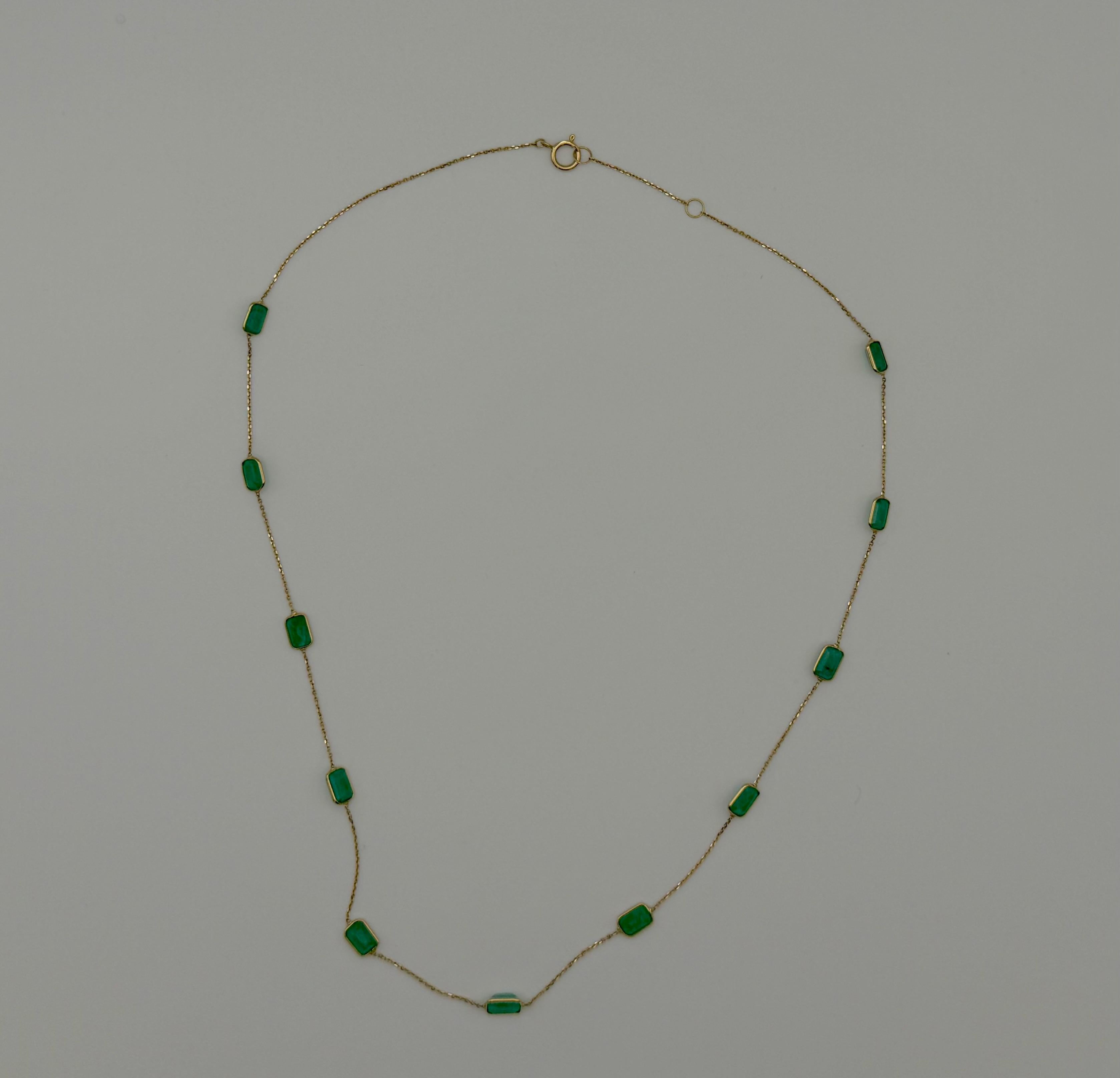 Collar de cadena con esmeralda octogonal de 5,95 quilates en oro amarillo macizo de 18 quilates en venta 6