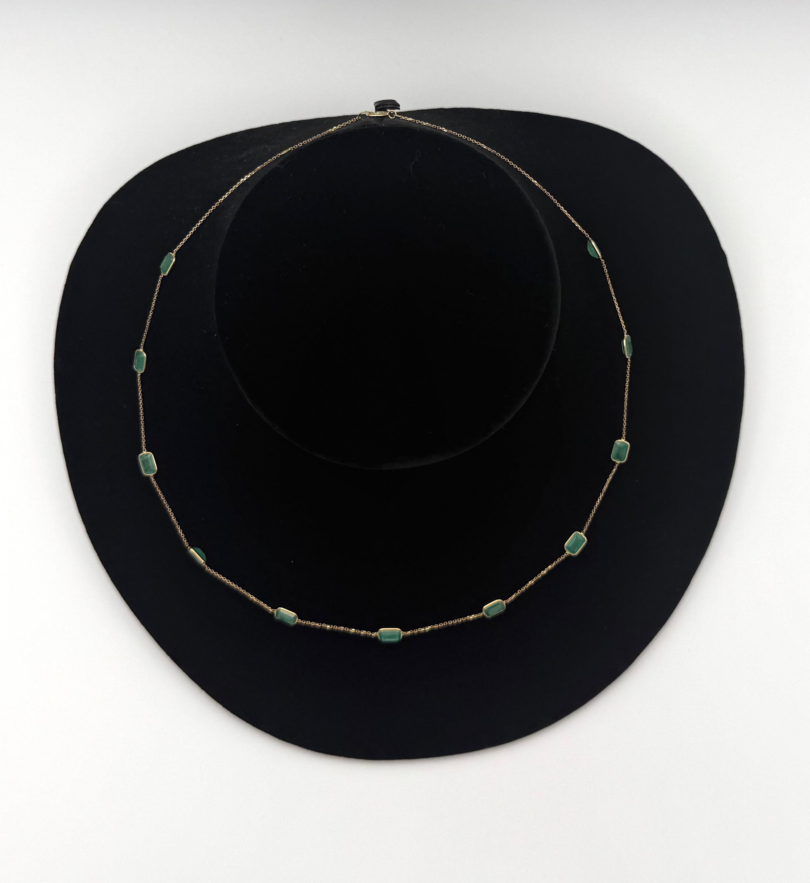 Collar de cadena con esmeralda octogonal de 5,95 quilates en oro amarillo macizo de 18 quilates en Excelente estado para la venta en Plainview, NY