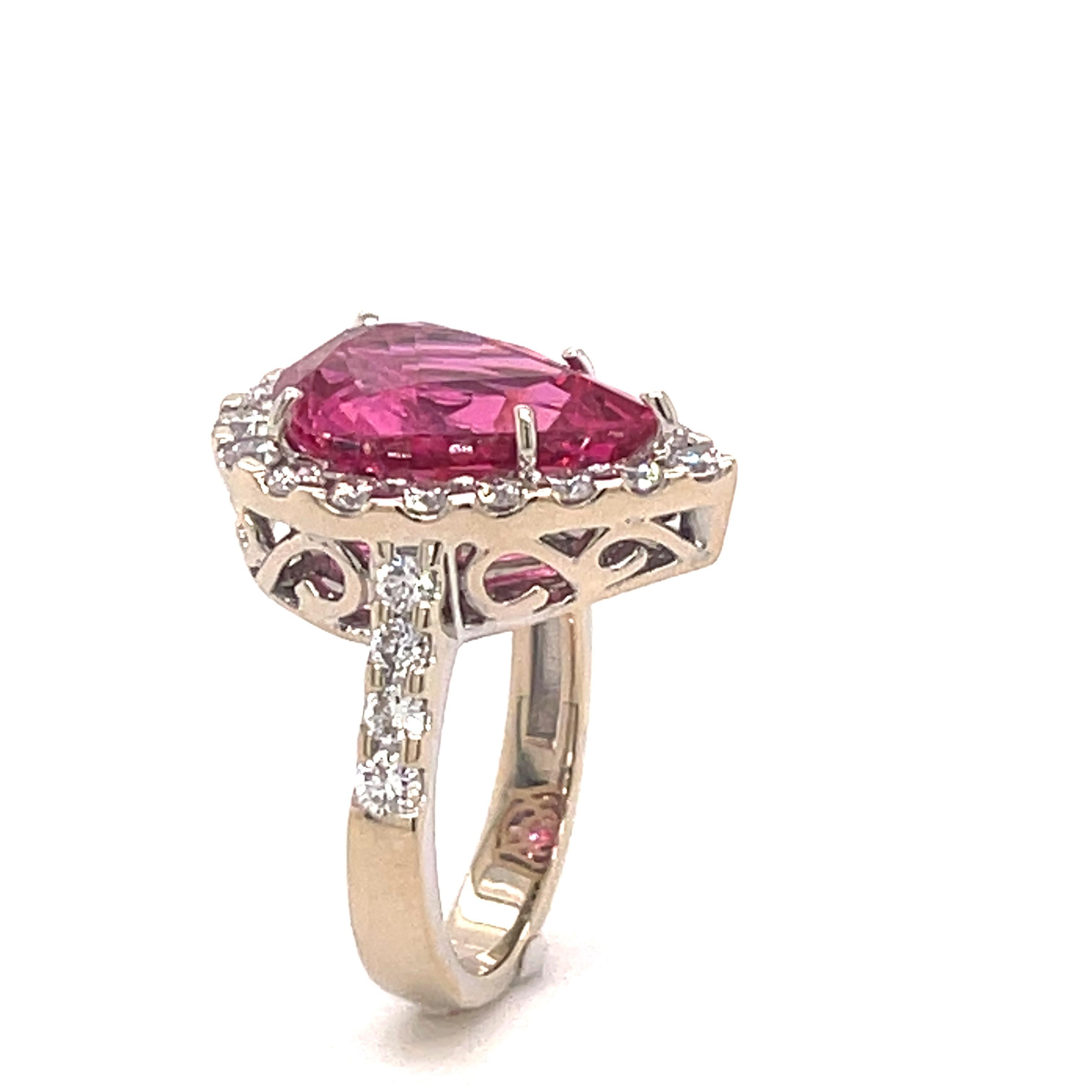 Modern 5.95 Carat Pink Spinel Diamond Gold Ring For Sale