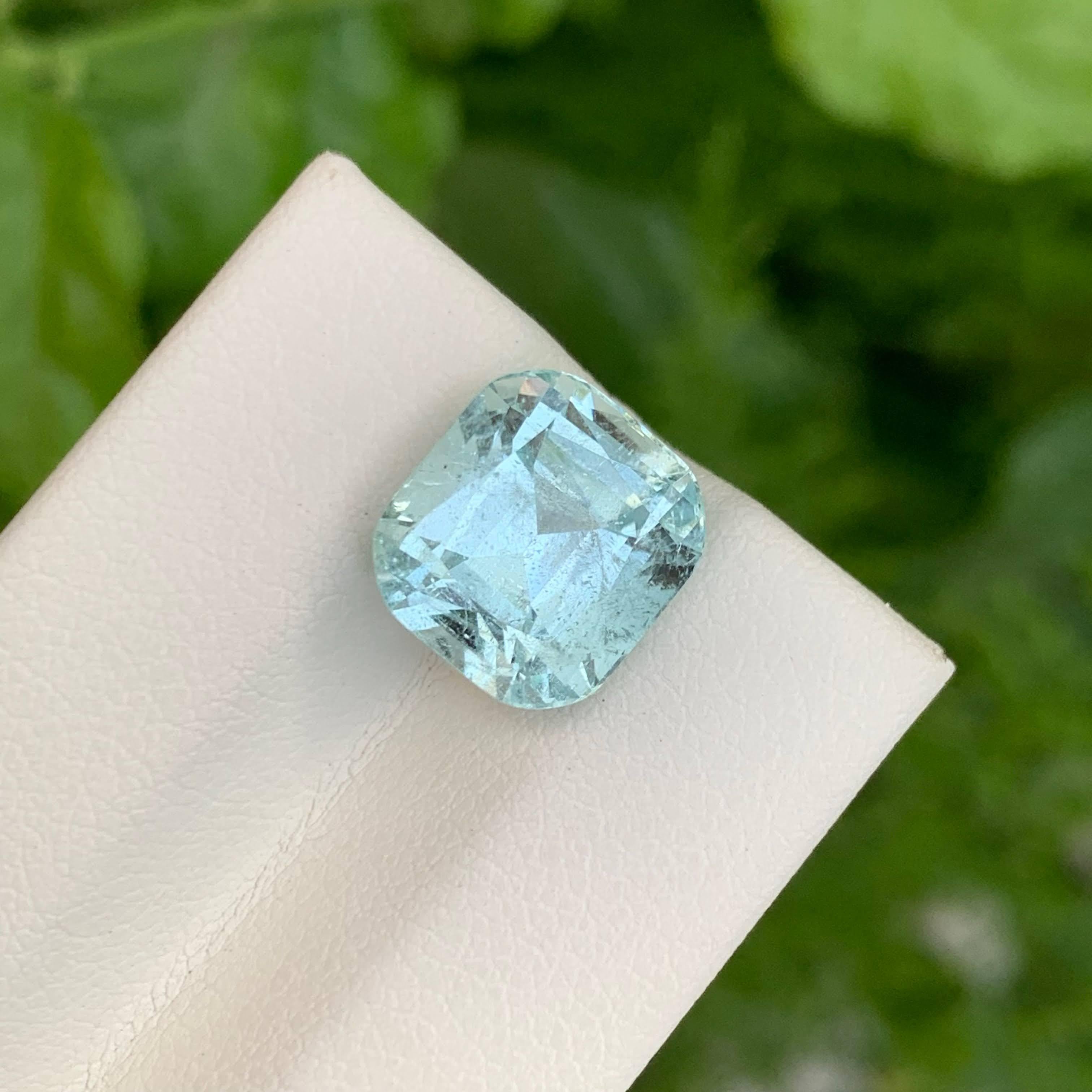 5.95 carats Blue Aquamarine Cushion Cut Natural Pakistani Gemstone For Sale 1