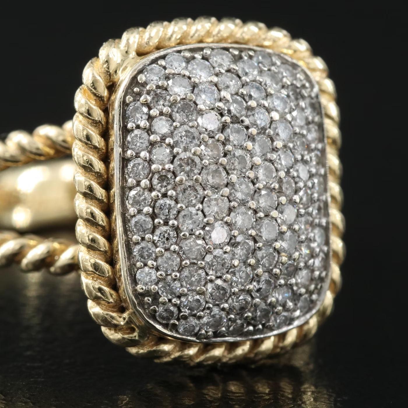 Designer EFFY Ring, D'ORO Kollektion 

Absoluter Luxus und Schönheit 

0,9 CT Naturdiamant

14K Gelbgold, Erstaunliches Aussehen

Der Ring hat die US-Größe 5.5 und kann bei einem Juwelier in der Größe angepasst werden.

NEU mit Etiketten, Preis