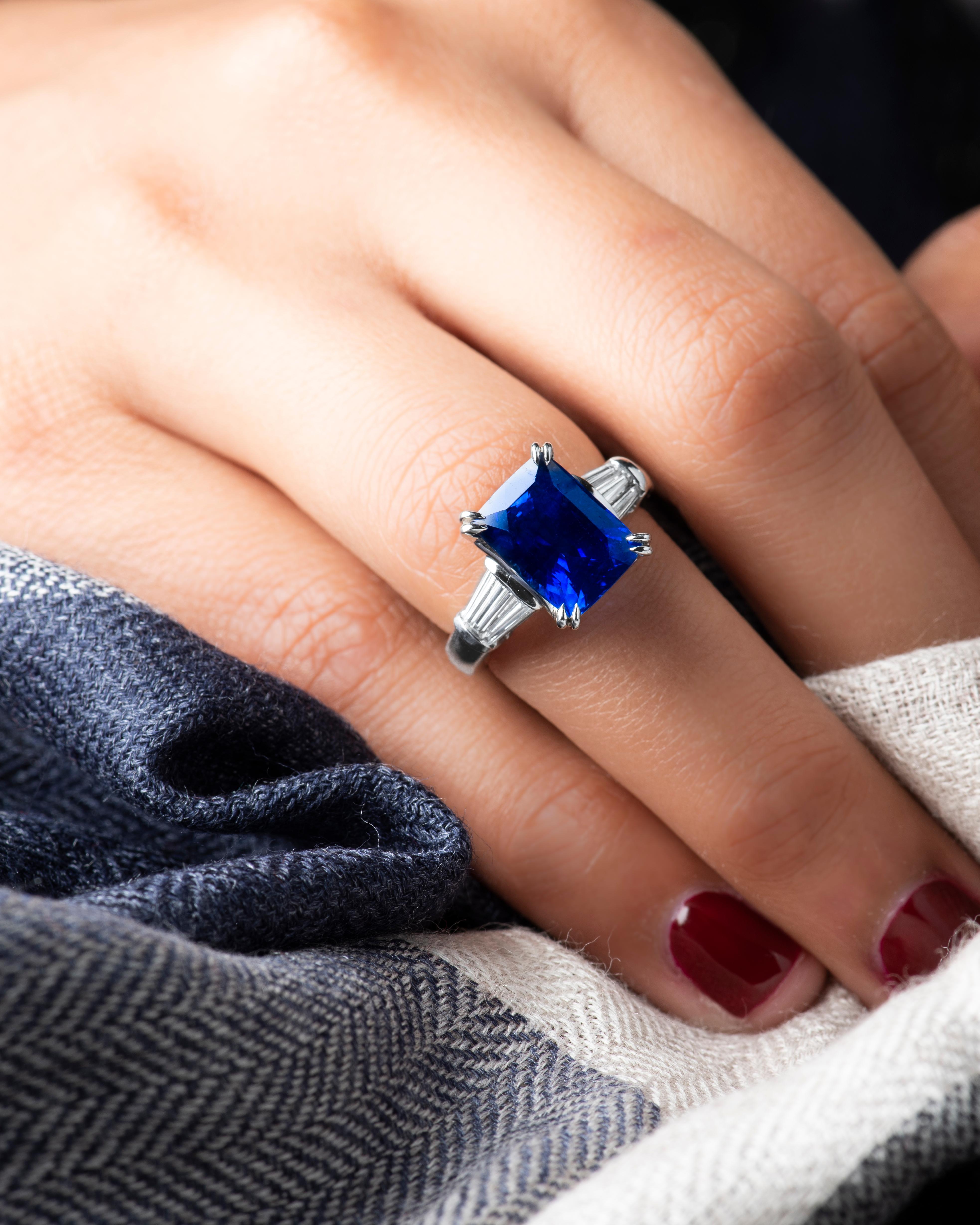 5.96 Carat Natural Ceylon Blue Sapphire Cushion Cut Ring with Baguette Diamonds In New Condition In Houston, TX
