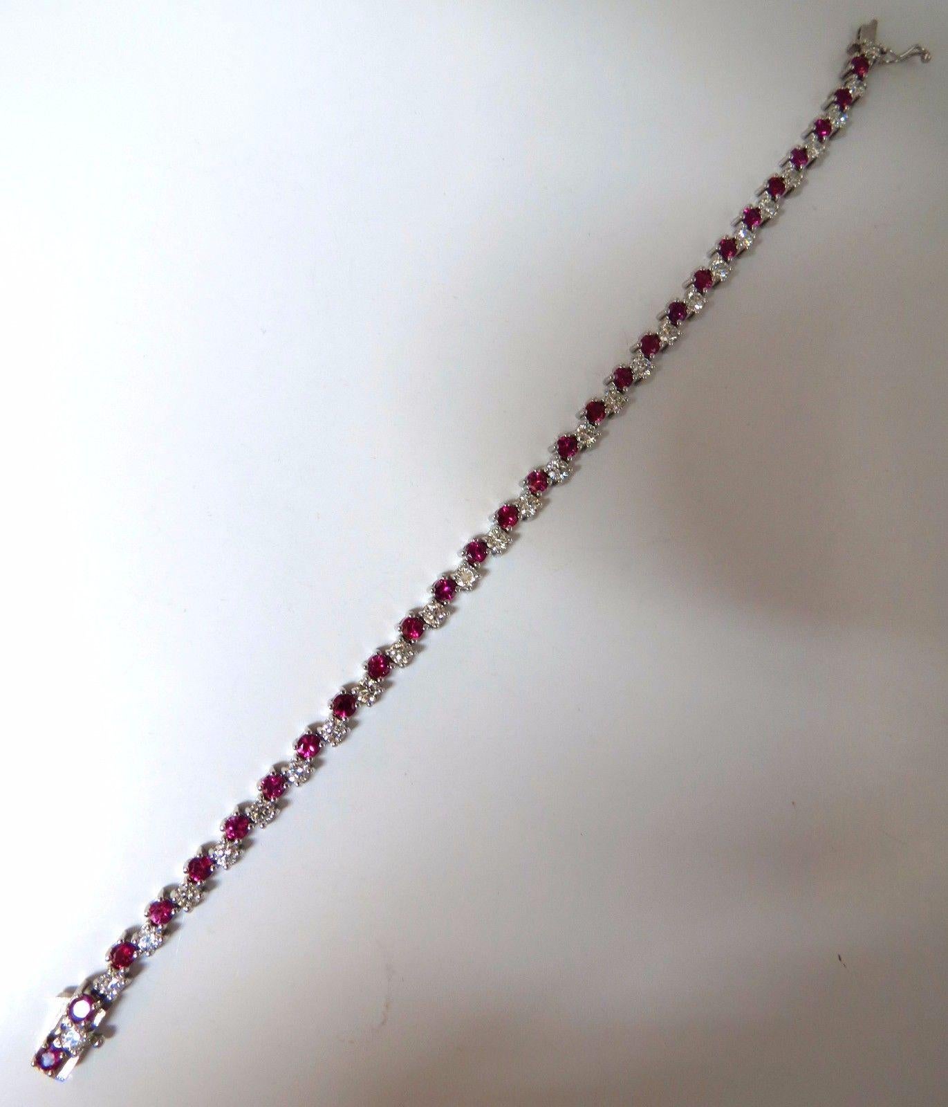 Round Cut 5.96 Carat Natural Ruby Diamonds Alternating Tennis Bracelet 14 Karat For Sale