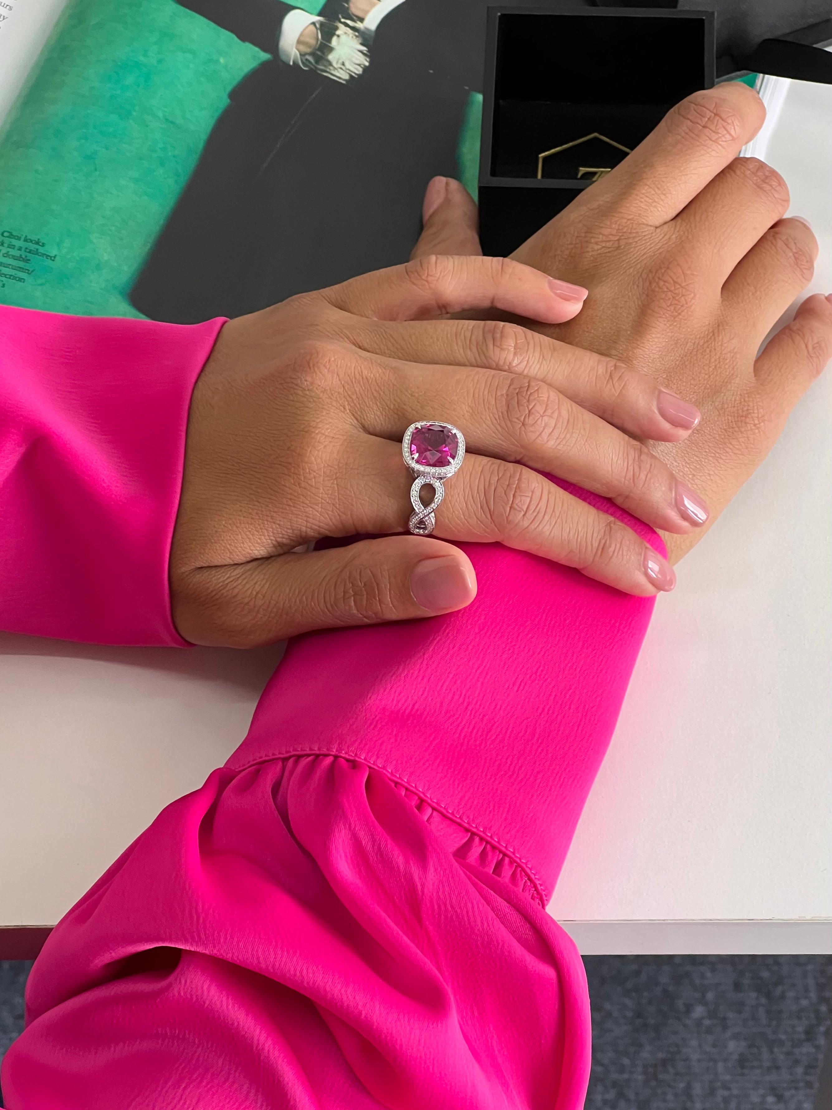 5.96 Carat Vibrant Magenta Rubellite Diamond Cocktail Ring in 18k White Gold For Sale 1