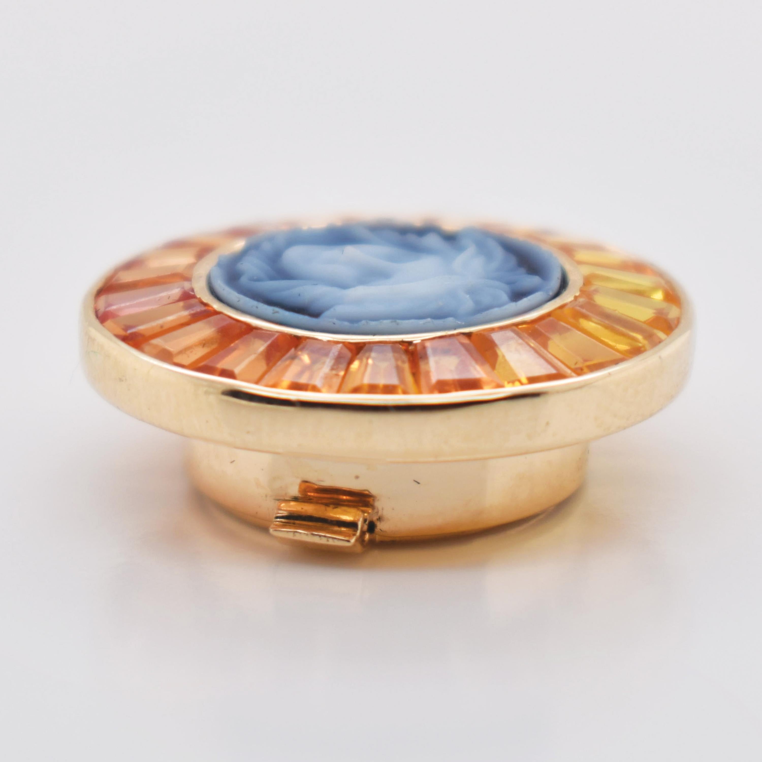 5.96 Carat Yellow Sapphire Baguette Cut Medusa Versace Cameo Shirt Gold Brooch For Sale 4