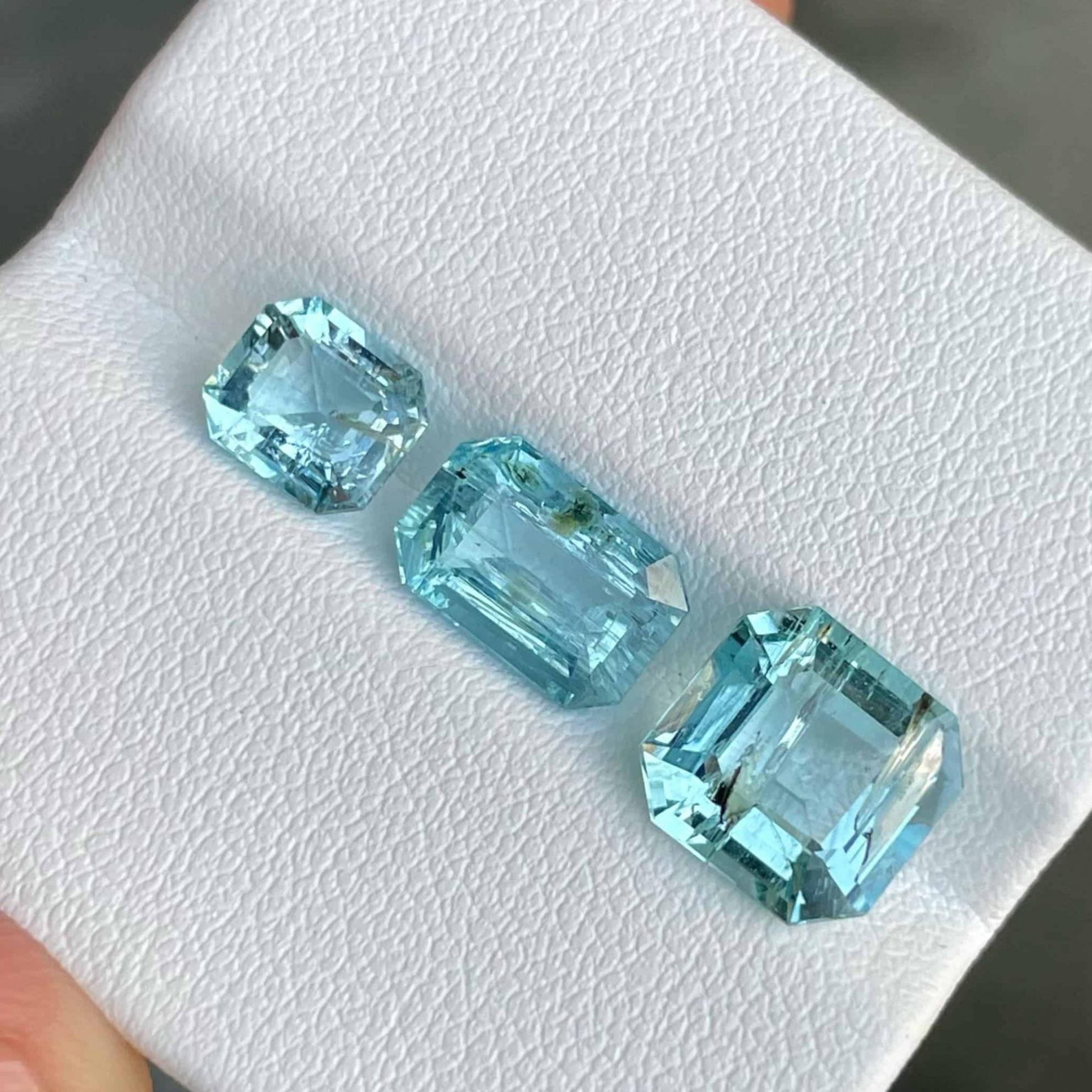 Modern 5.96 carats Deep Blue Color Natural Aquamarine Batch Loose Gemstone From Namibia For Sale