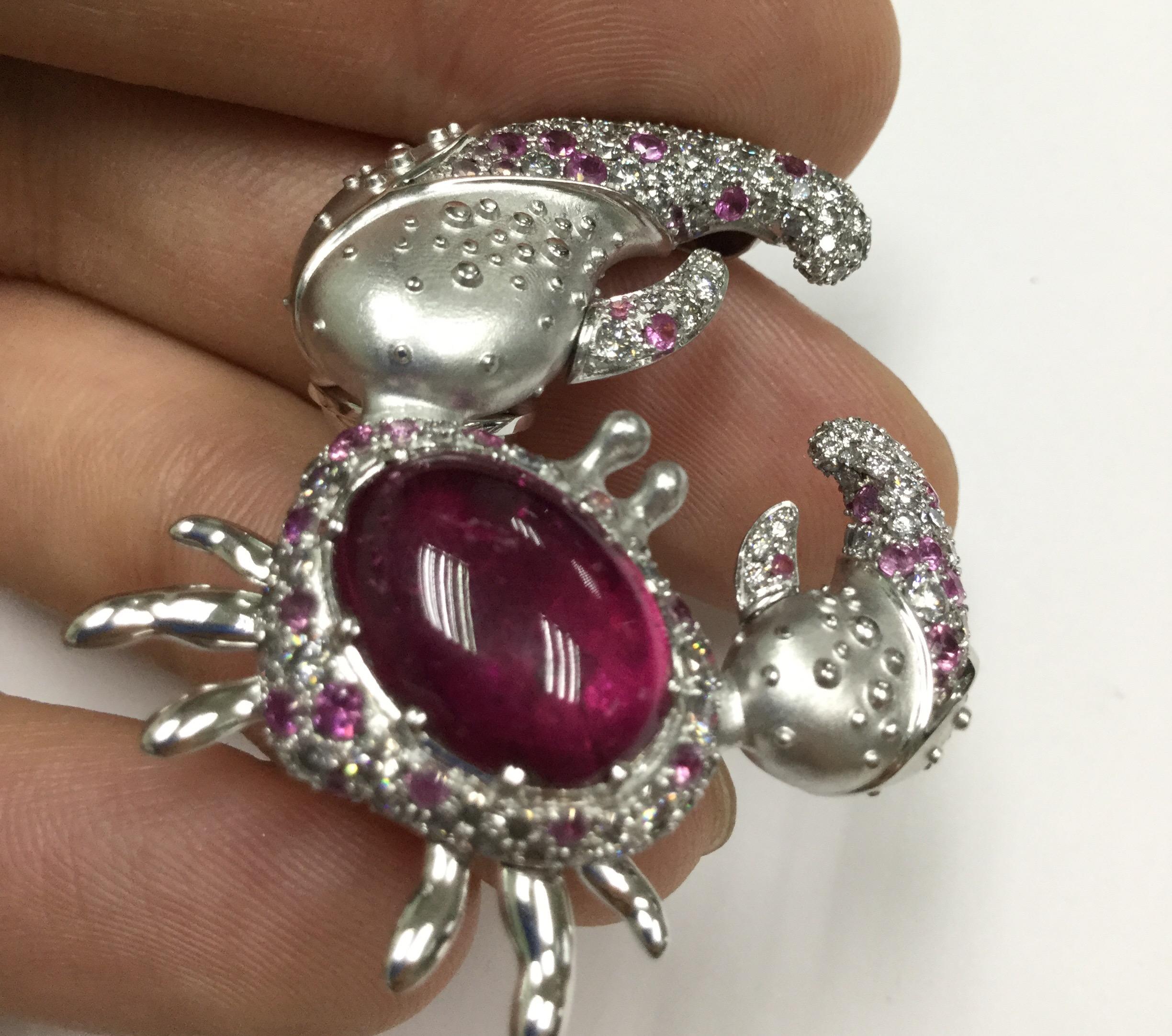 Rubellite 5.97 Carat Diamond 18 Karat White Gold Crab Brooch In New Condition For Sale In Bangkok, TH