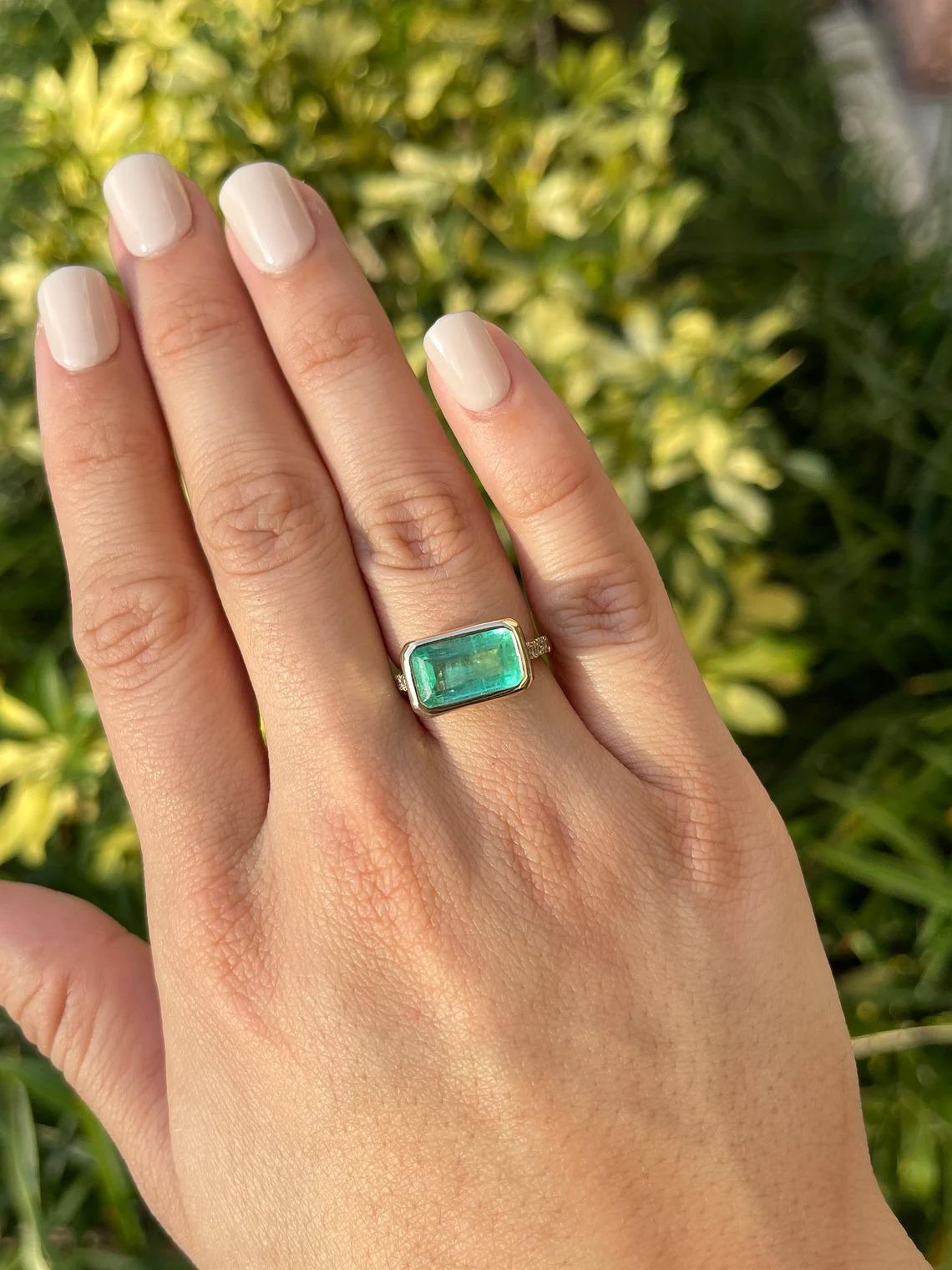 5.97tcw 14K East-West Emerald-Emerald Cut & Diamond Accent Bezel Gold Ring In New Condition For Sale In Jupiter, FL