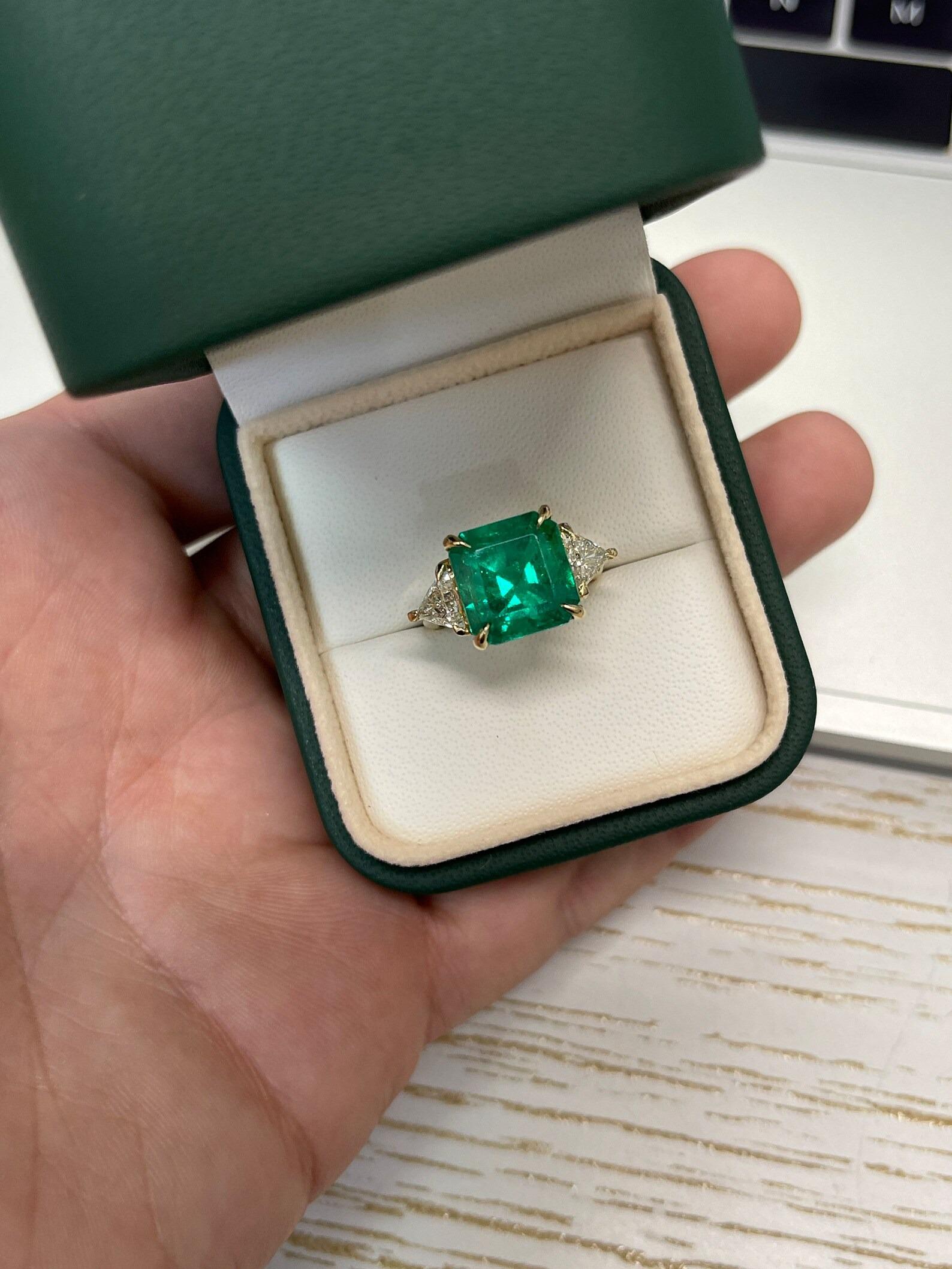 Trillion Cut 5.97tcw Fine Quality AAA Emerald & Trillion VS Diamond Three Stone Ring Gold 18K For Sale