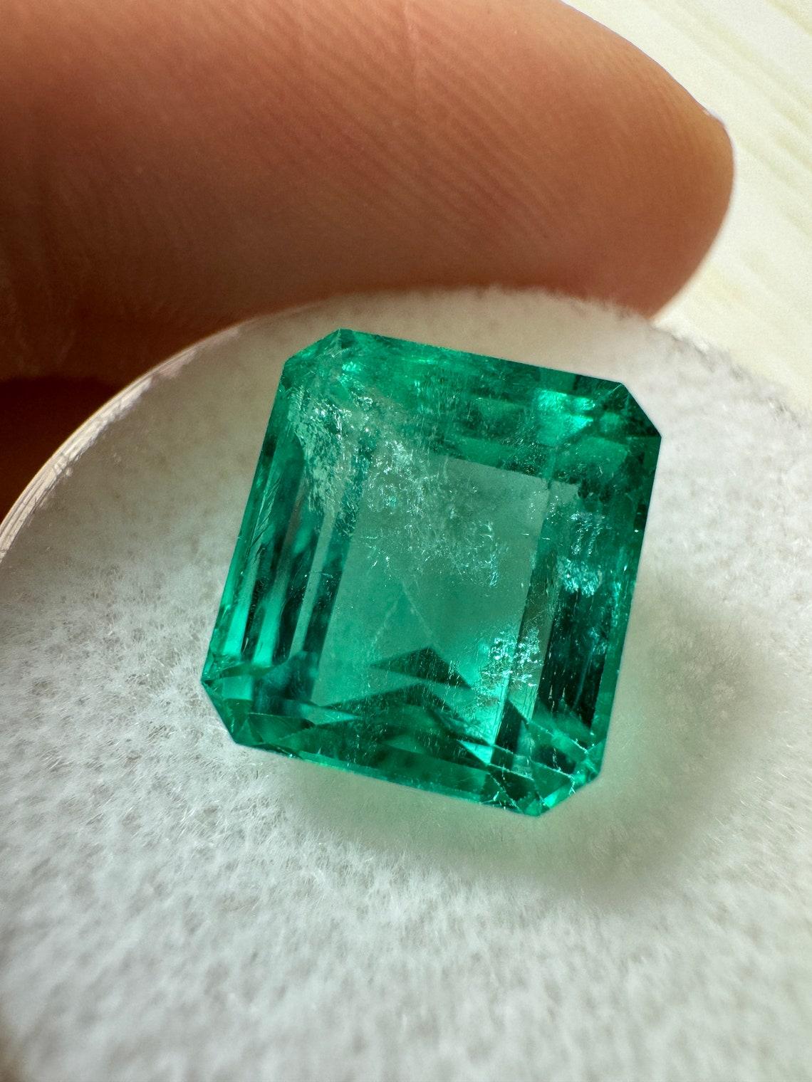 5,98 Karat 10x9 Kristall sauberer grüner kolumbianischer Smaragd im Smaragdschliff Mai - Smaragdschliff im Zustand „Neu“ im Angebot in Jupiter, FL