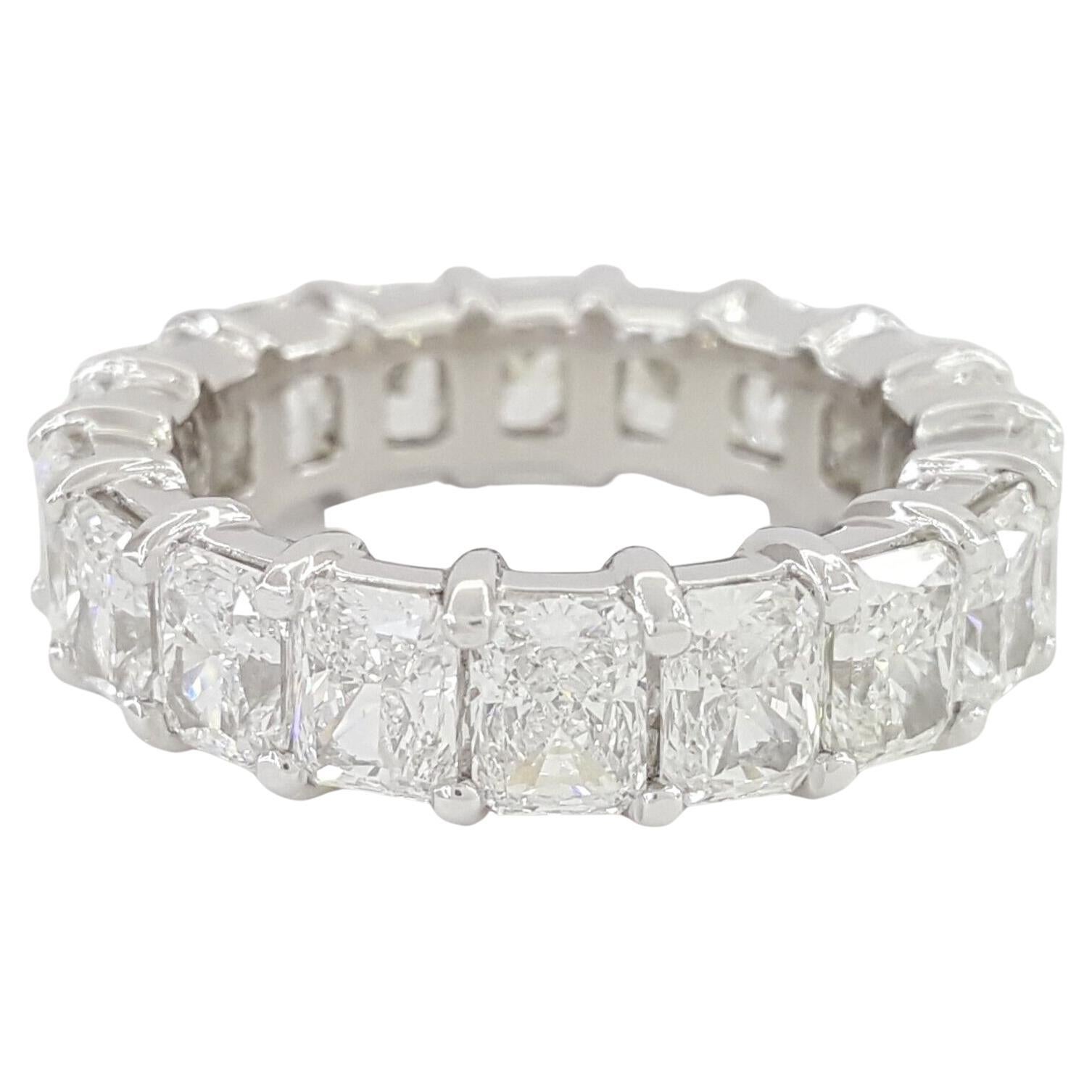 Anillo de eternidad de diamantes talla radiante de 5.98 quilates Contemporáneo en venta