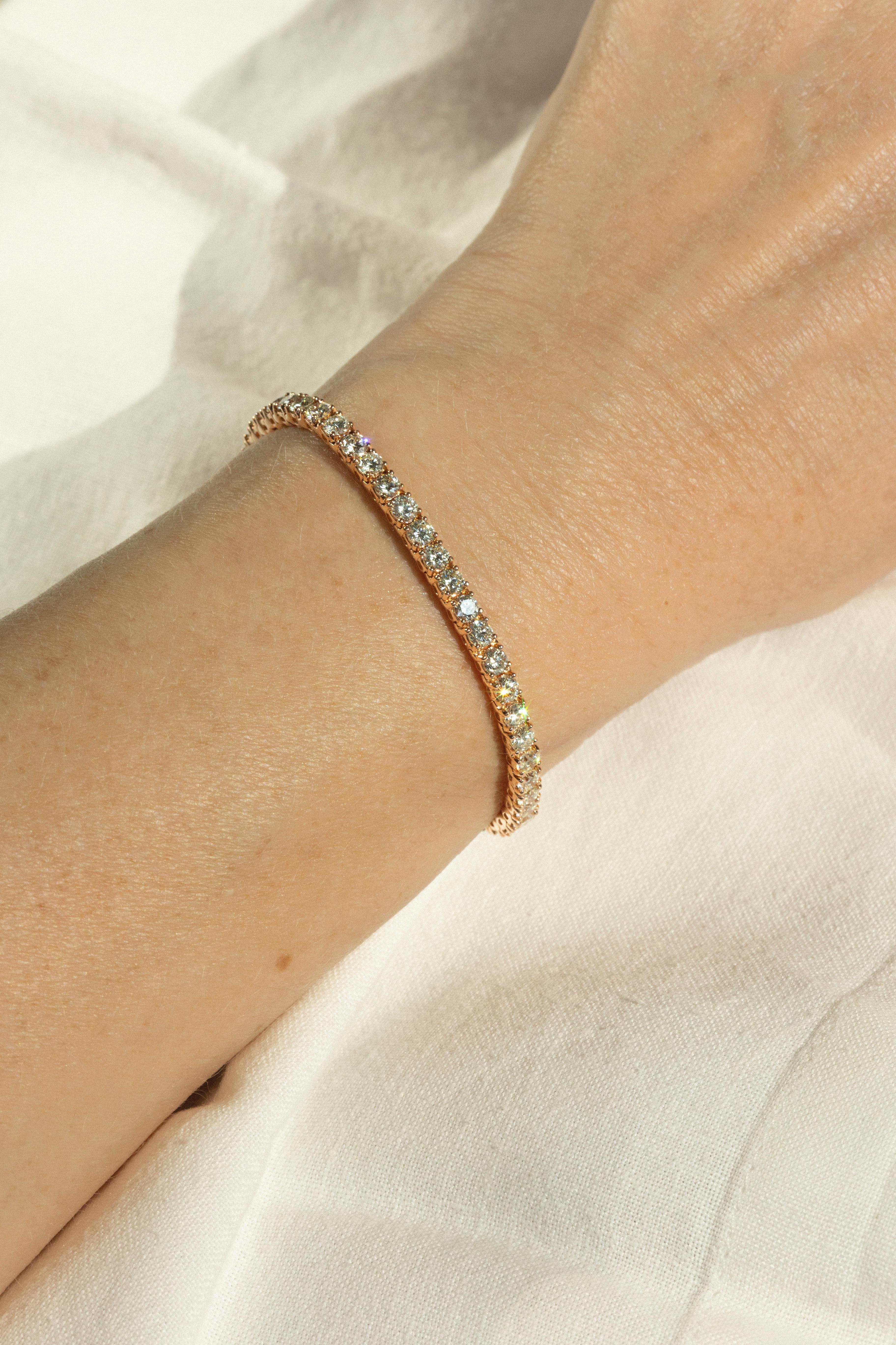 Taille brillant Bracelet tennis de 5,98 carats, diamants KL VS de 3,10 mm en or rose en vente