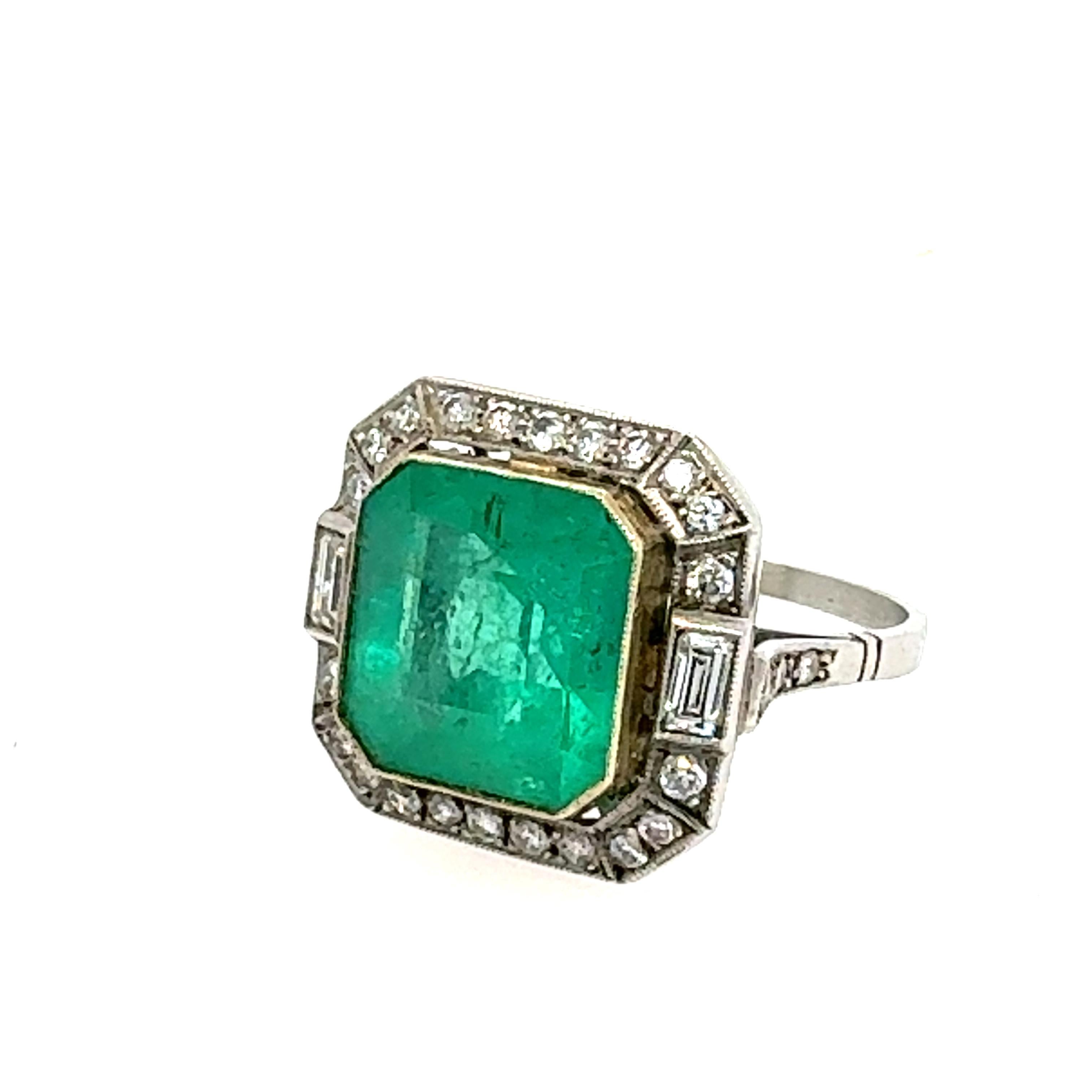 Art Deco 5.98carat Columbian Emerald Ring with Diamonds For Sale