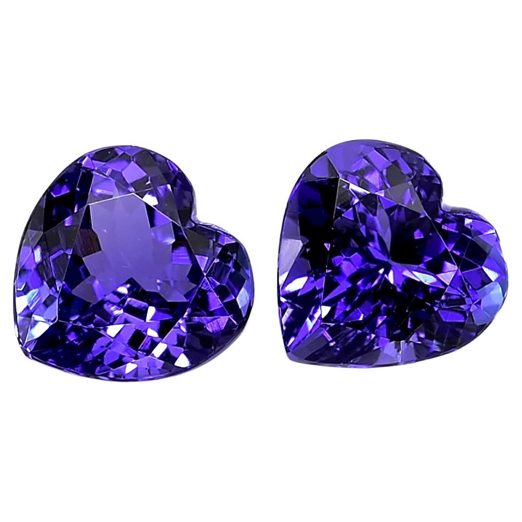 Natural Gemstones Tanzanites  5.99 carats total weight  For Sale