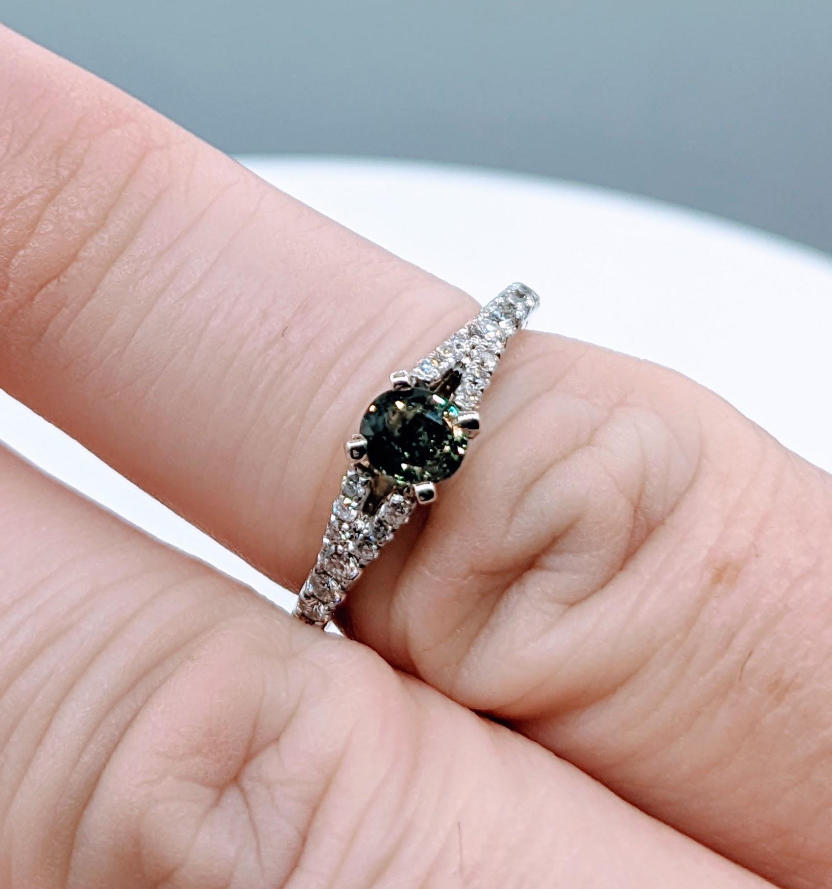 .59ct Alexandrite & Diamond Platinum/Yellow Gold Ring For Sale 1