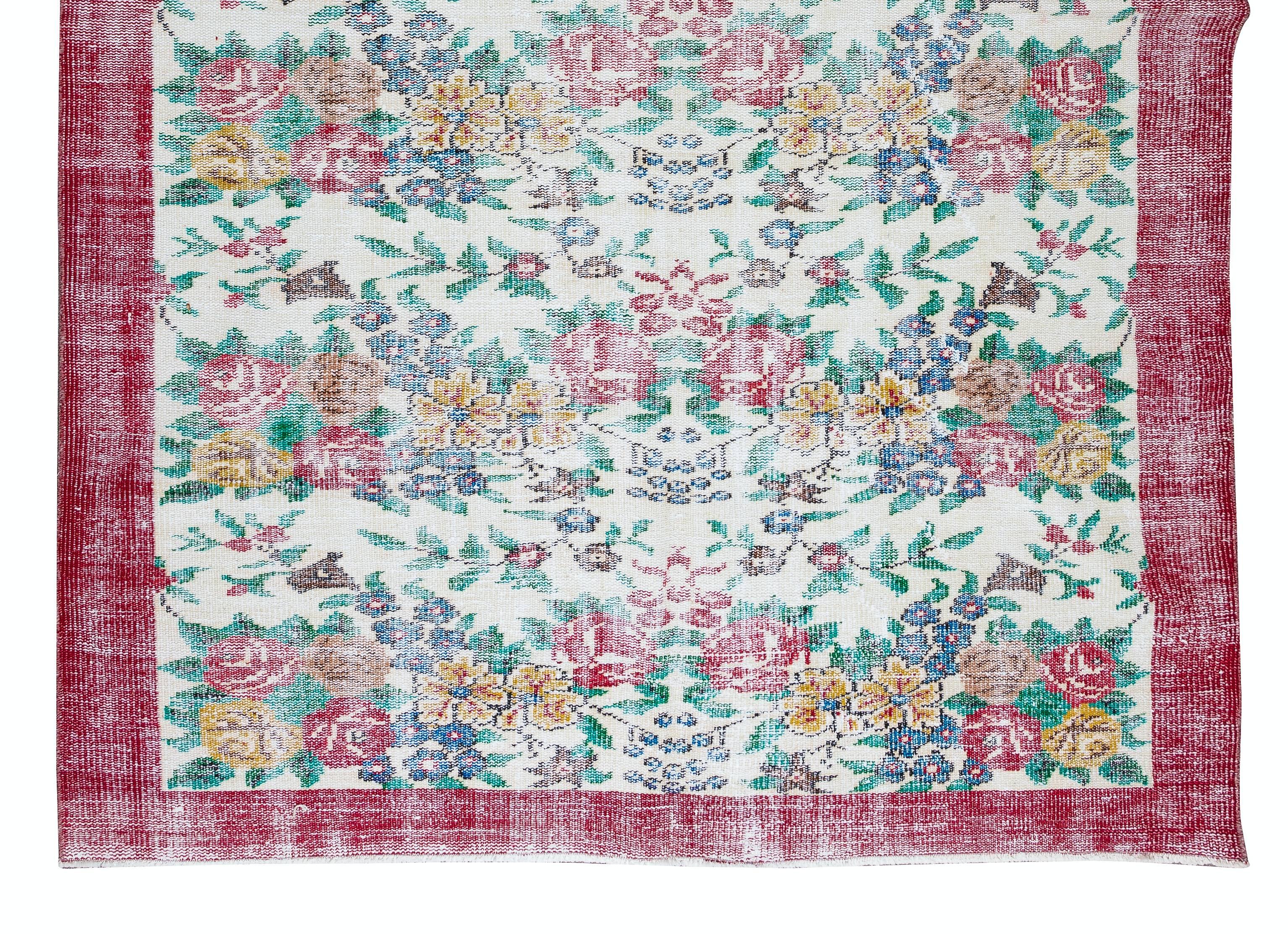 6x8,7 Ft Floral Pattern Hand Knotted Wool Area Rug. Anatolischer Teppich aus der Mitte des Jahrhunderts (Handgeknüpft) im Angebot