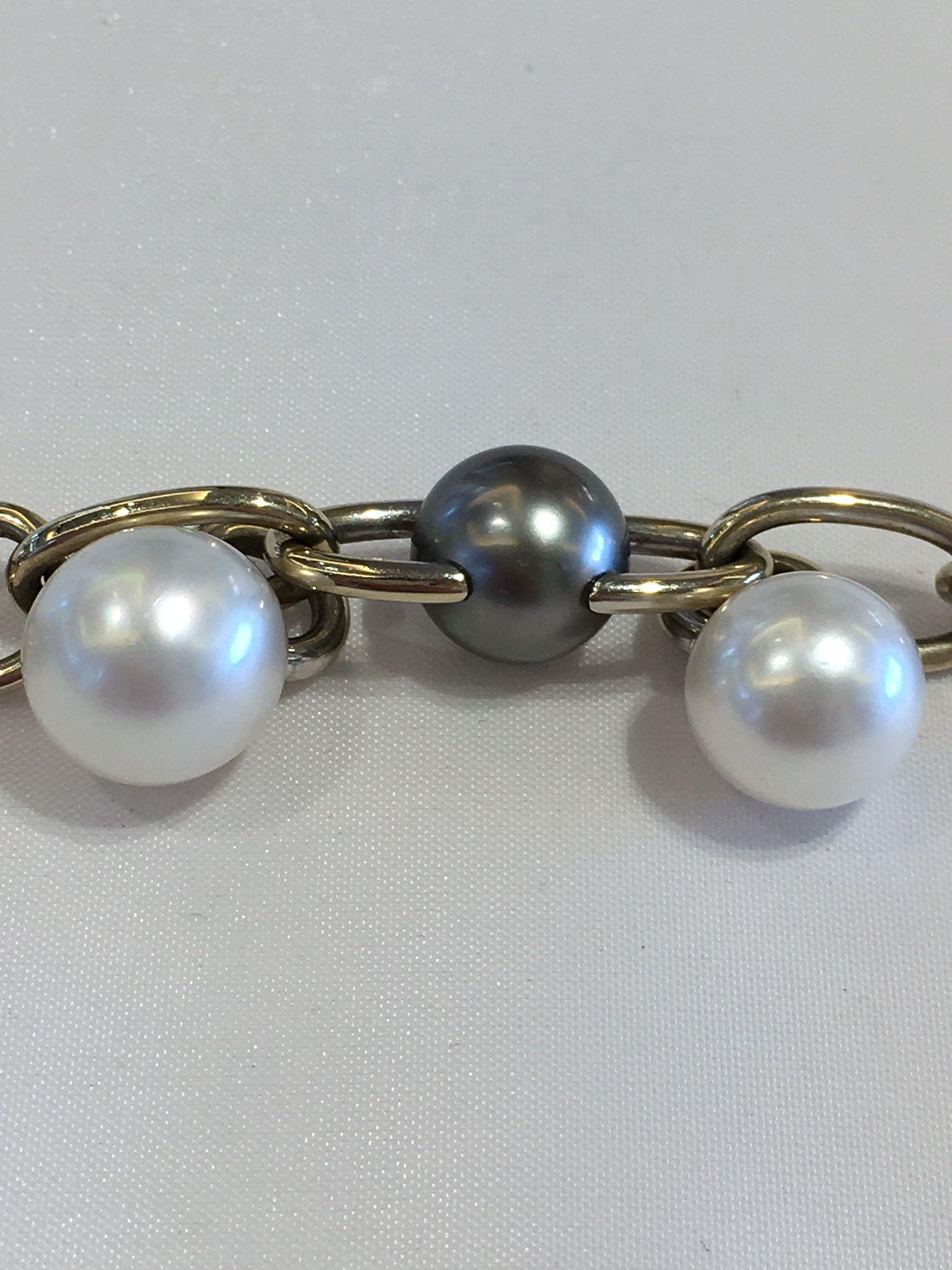 Oval Cut 5A+Tahitian Pearl Bracelet in White Gold 18kt and Oval Links by Mikimoto For Sale