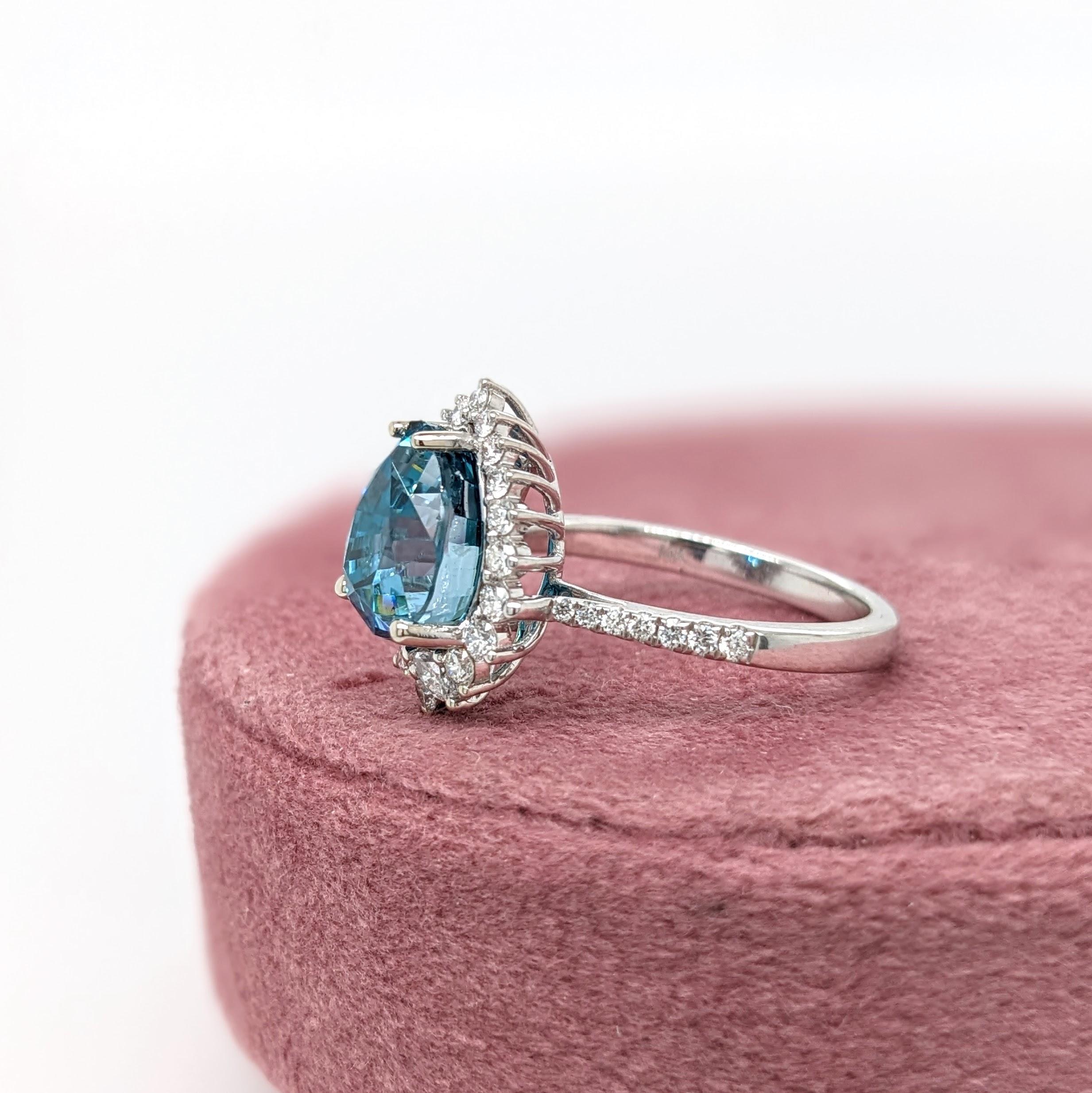 Bague en or blanc massif 14 carats avec zircon bleu 5 carats et diamants naturels en forme de poire 10 x 8 mm Neuf - En vente à Columbus, OH