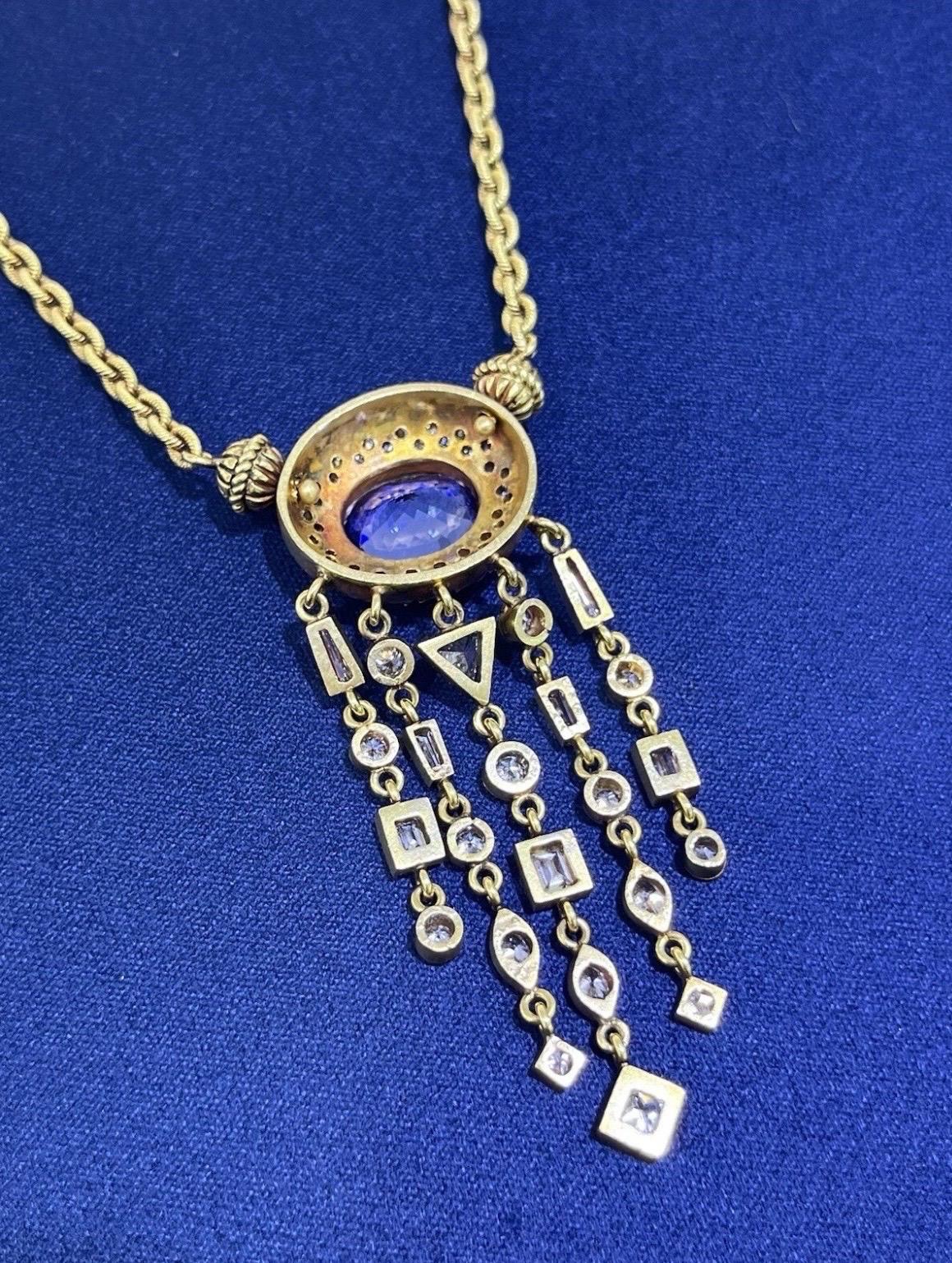 Collana a catena in oro giallo 18 carati con diamante e tanzanite ovale Nature da 5 carati in vendita 8