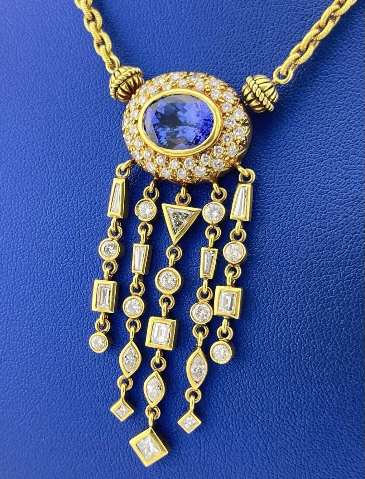 Collana a catena in oro giallo 18 carati con diamante e tanzanite ovale Nature da 5 carati in vendita 3